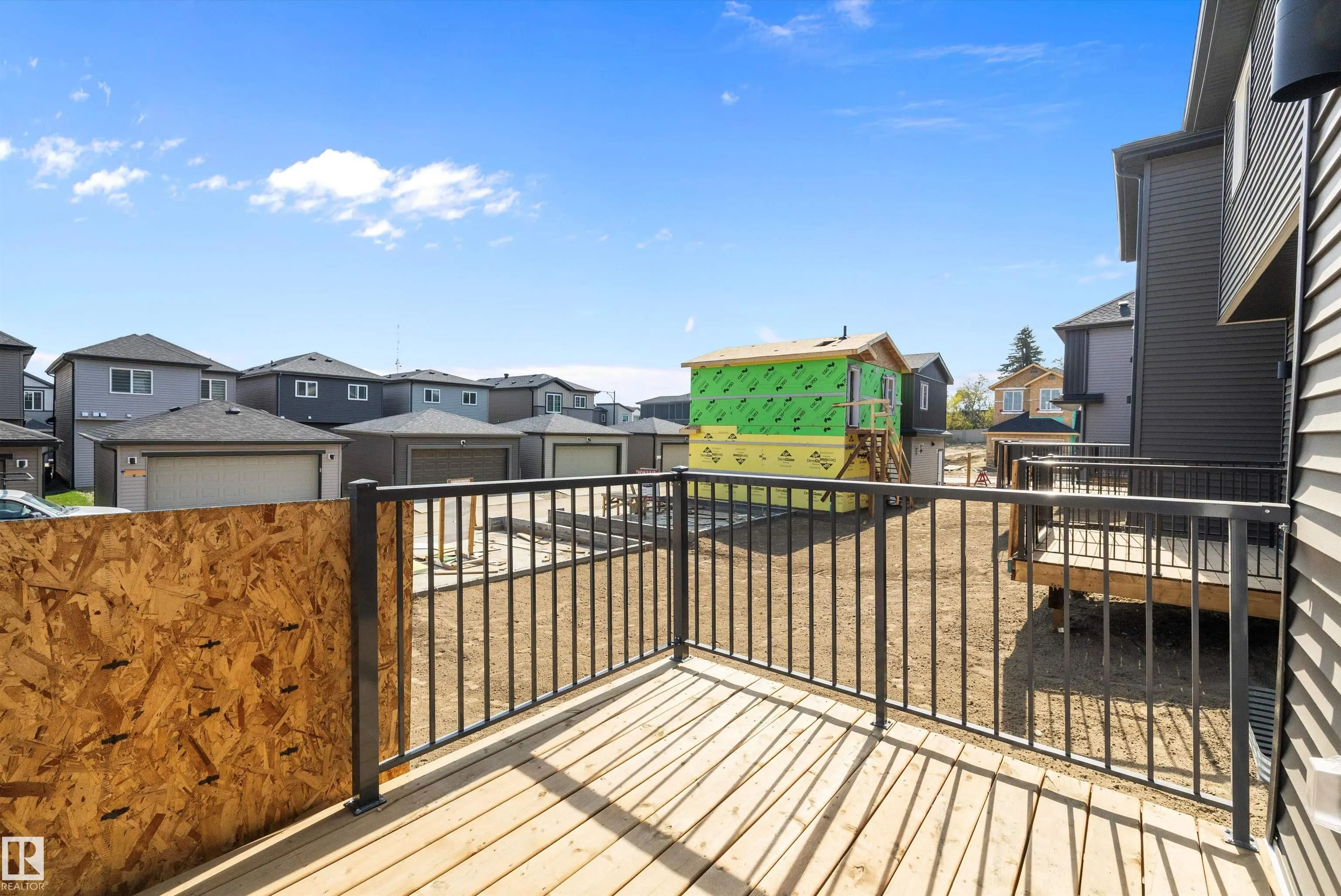 2111 Crossbill Lane