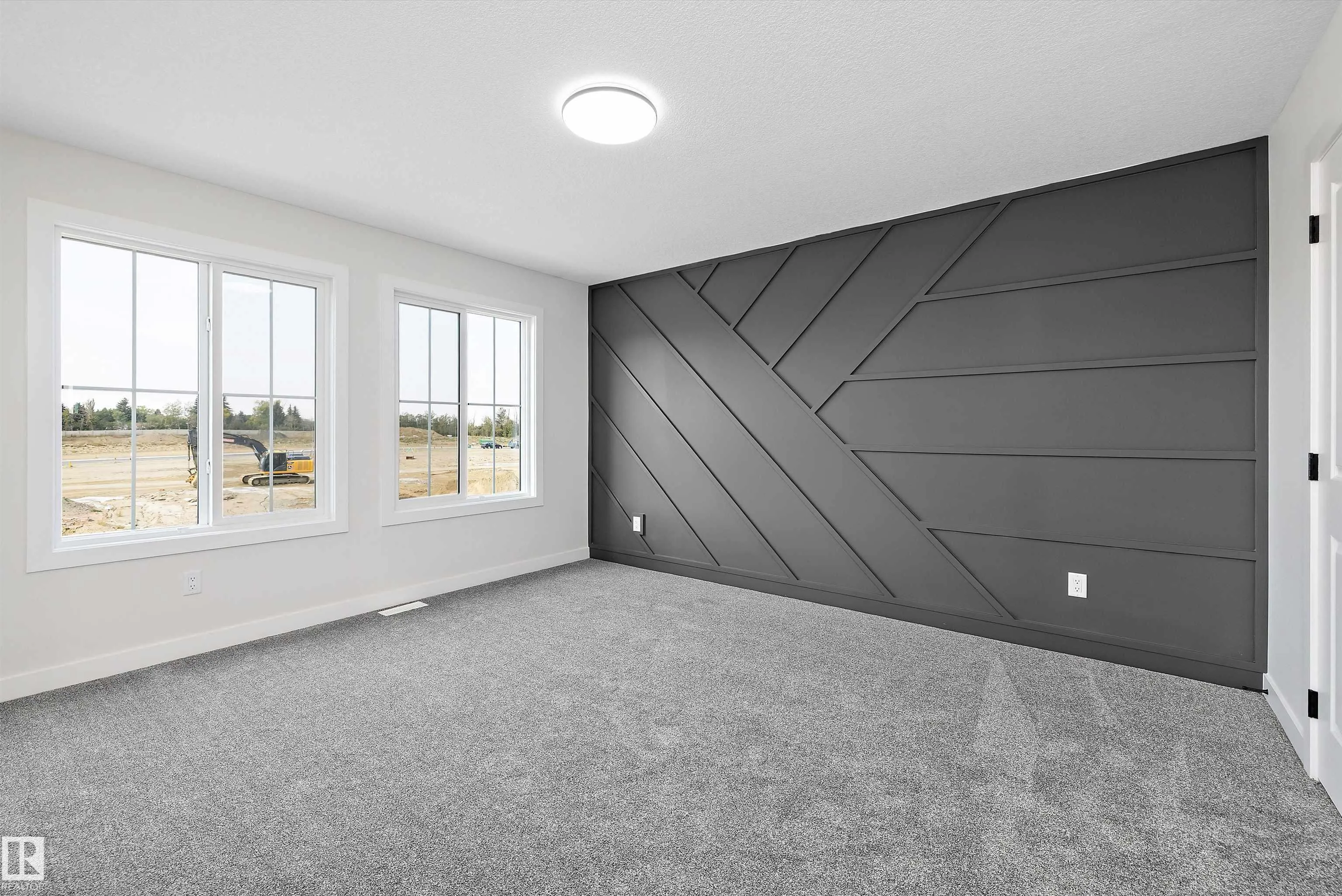2111 Crossbill Lane
