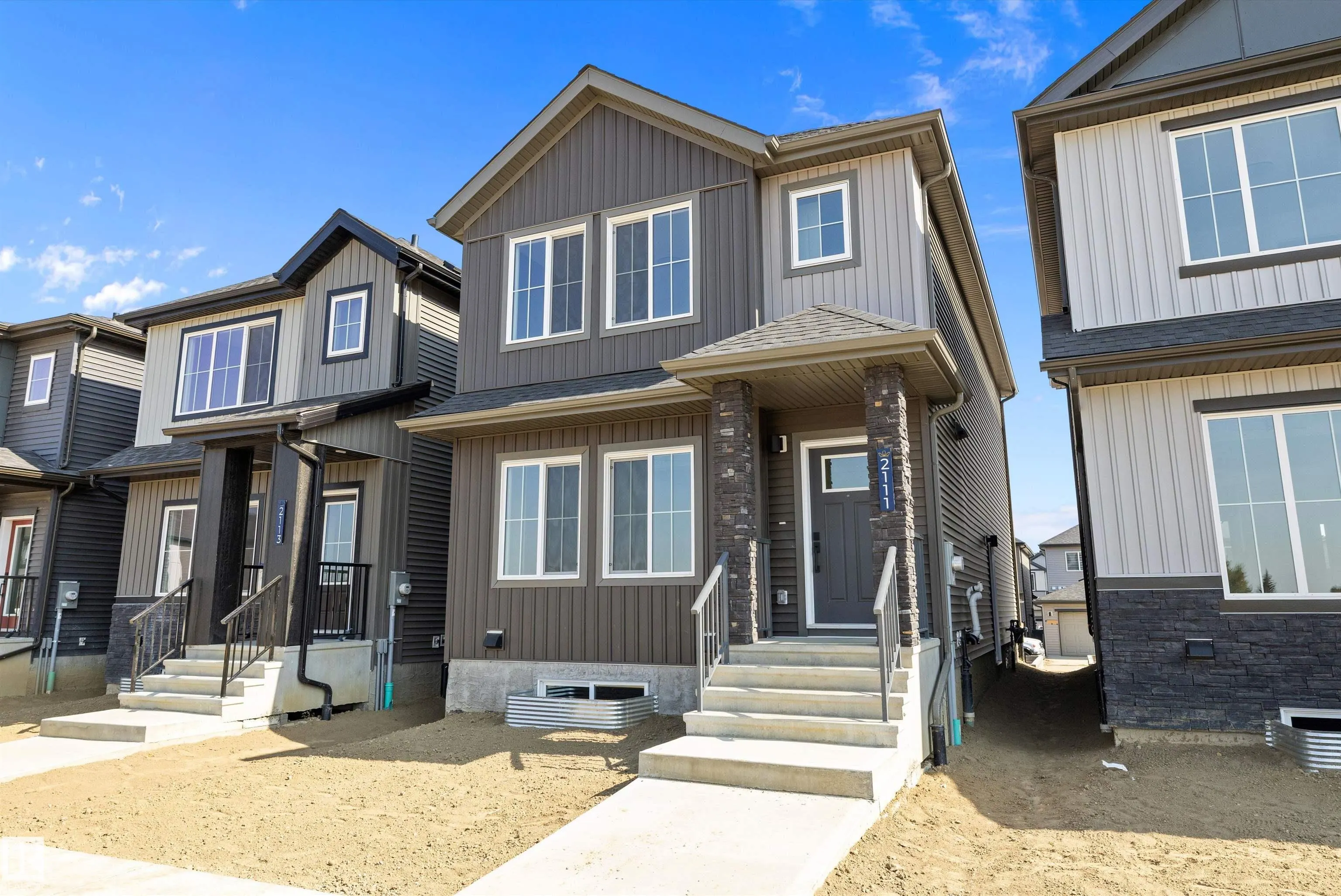 2111 Crossbill Lane