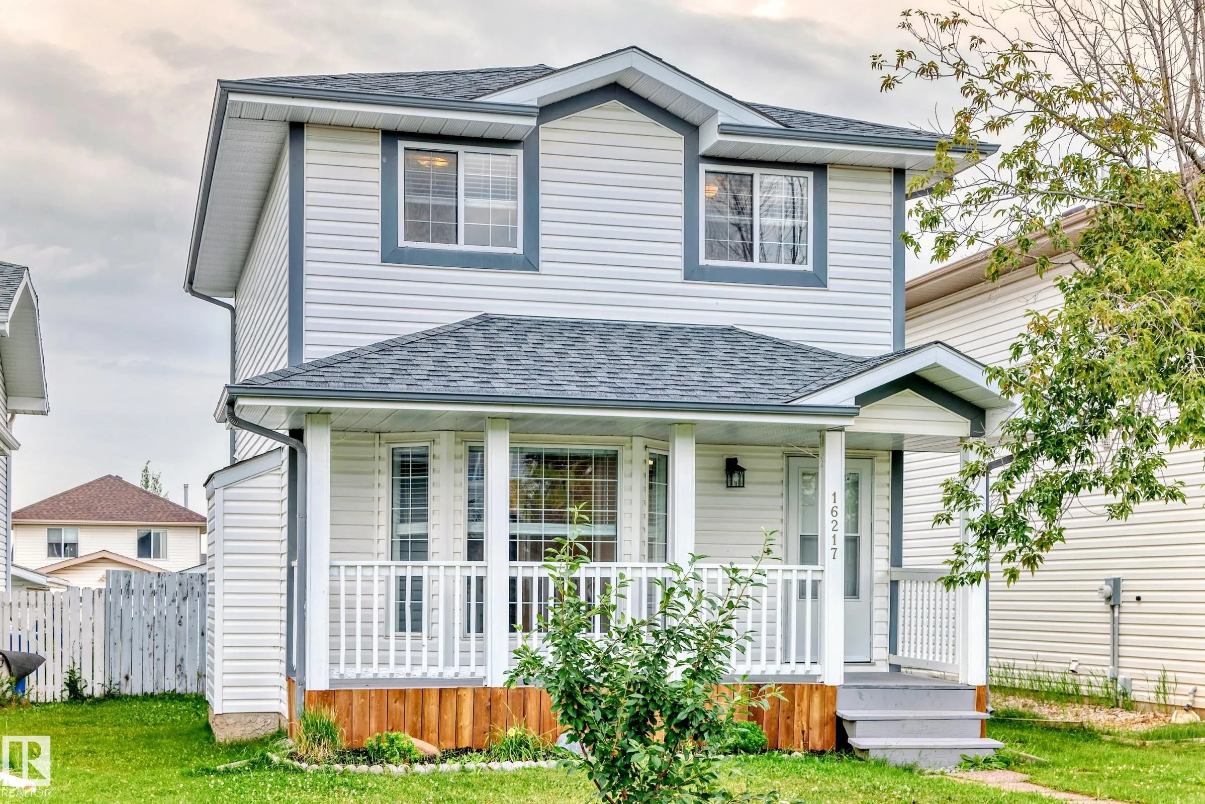 16217 57 ST