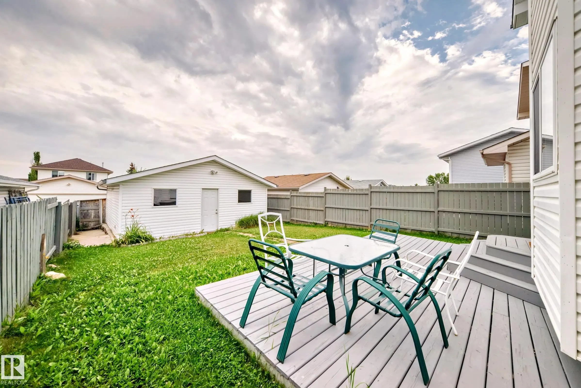 16217 57 ST
