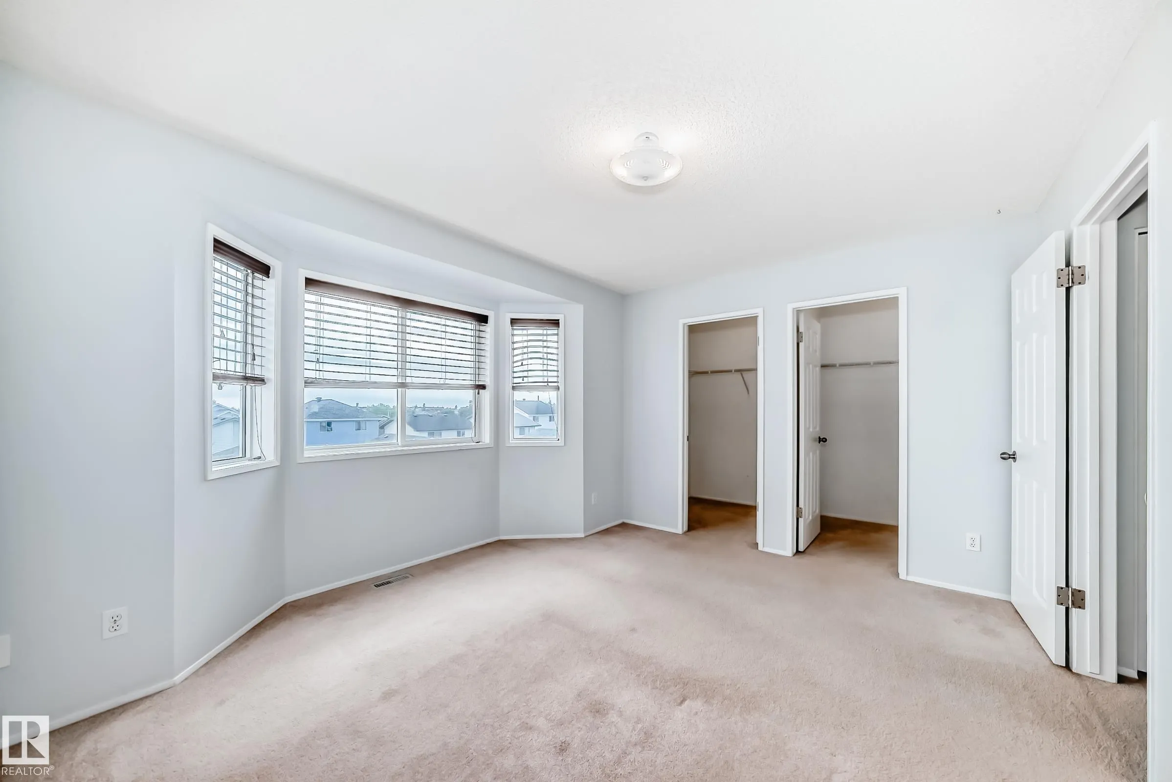 16217 57 ST