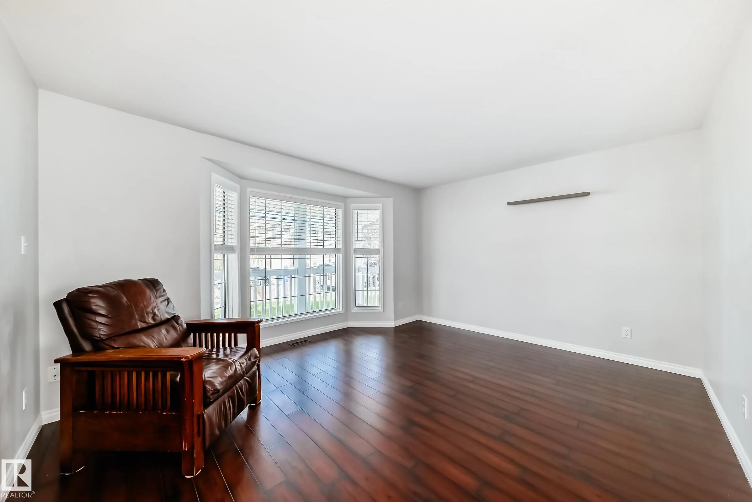 16217 57 ST