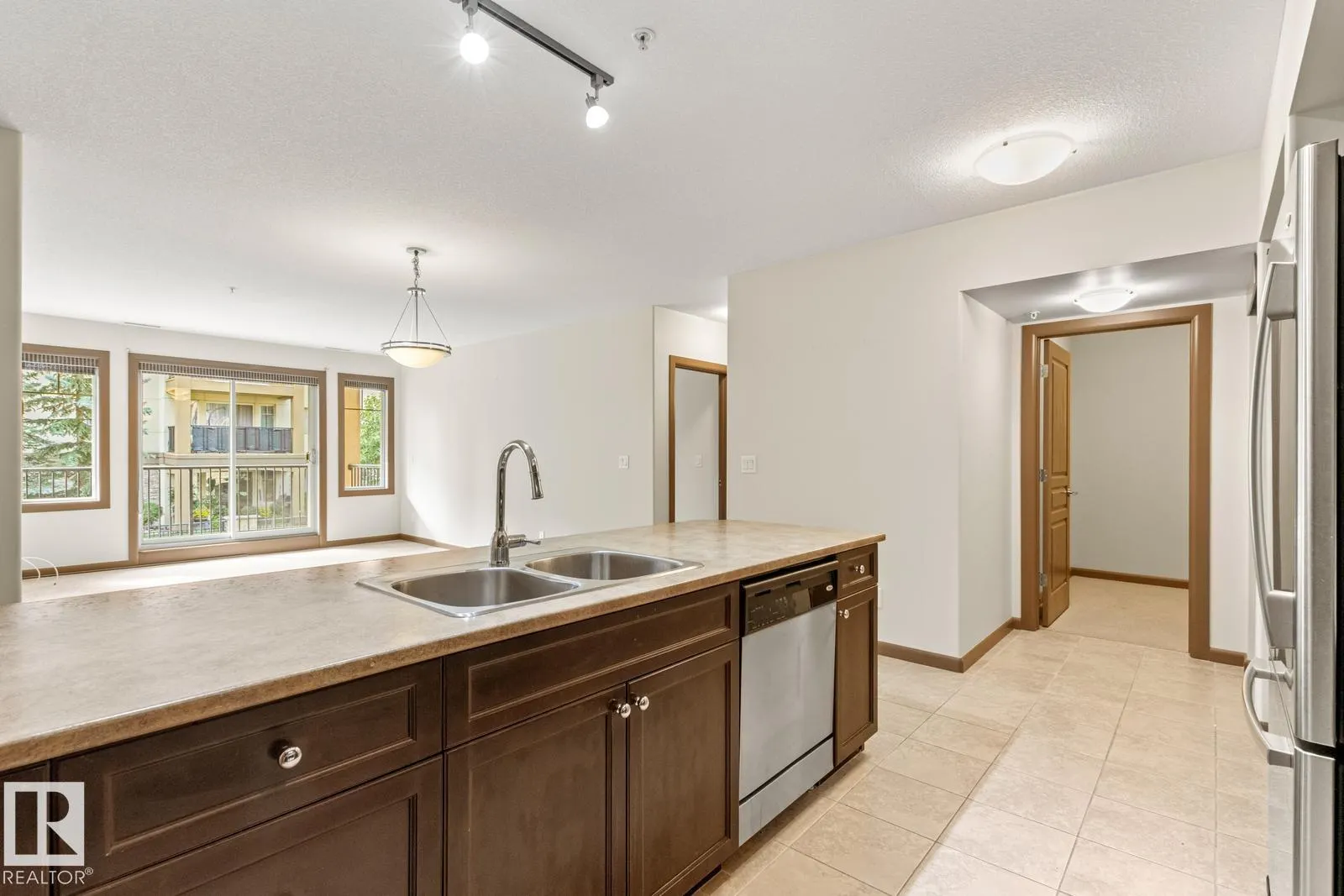500 PALISADES Way