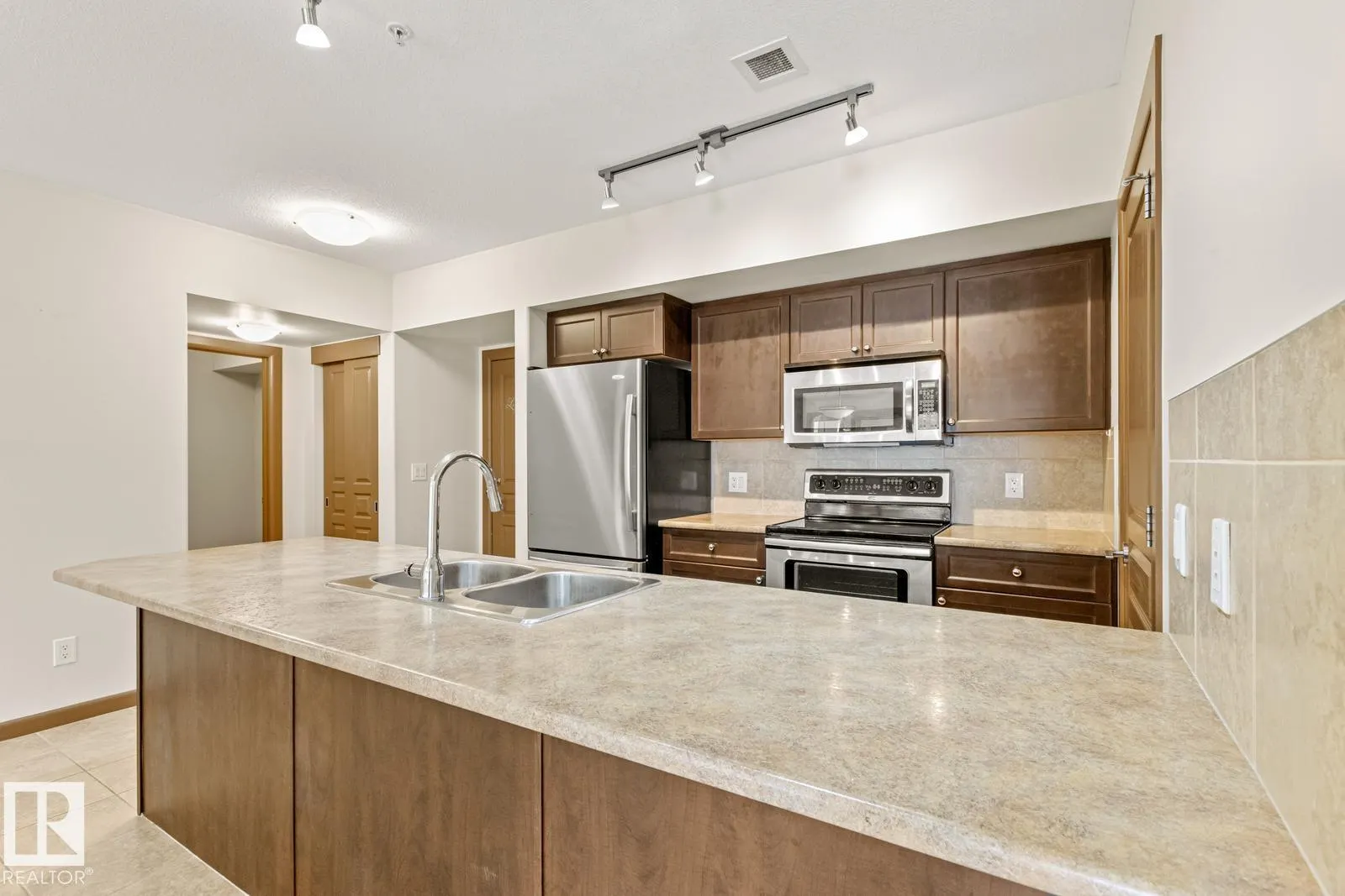 500 PALISADES Way