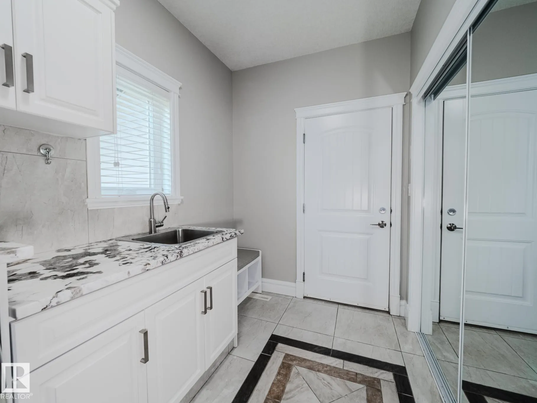 1606 ADAMSON Close