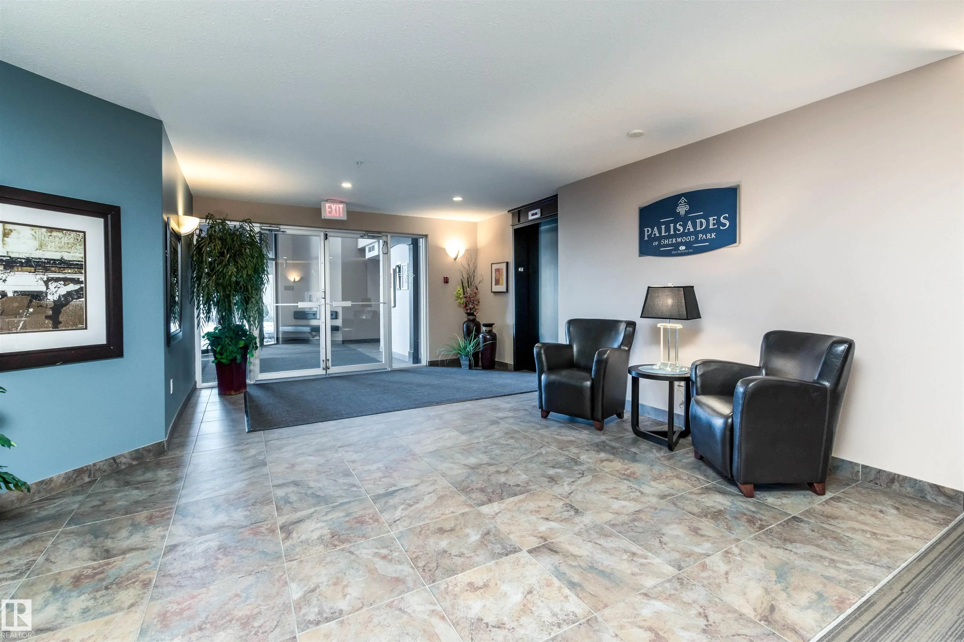 300 PALISADES Way