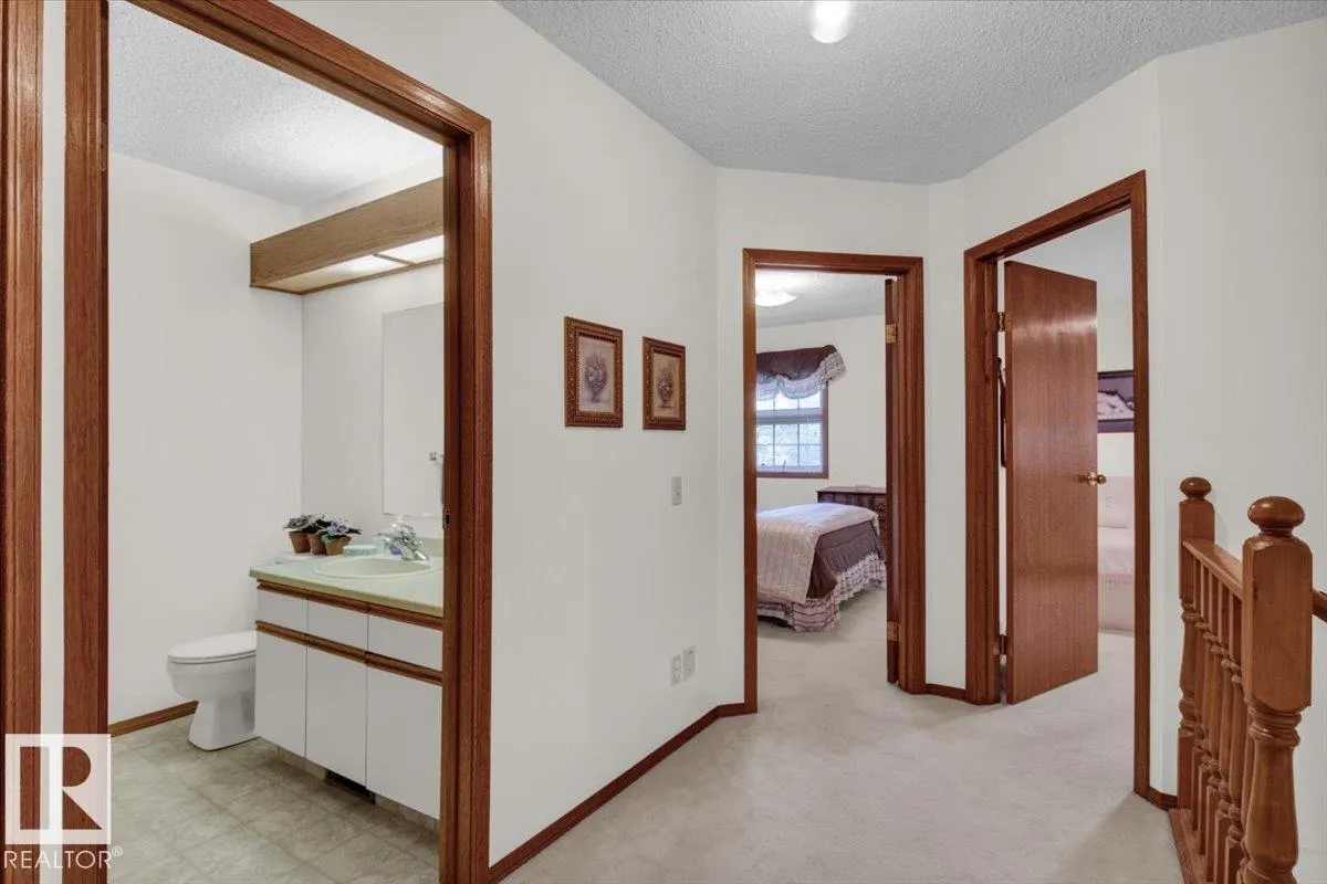84 DEANE Crescent
