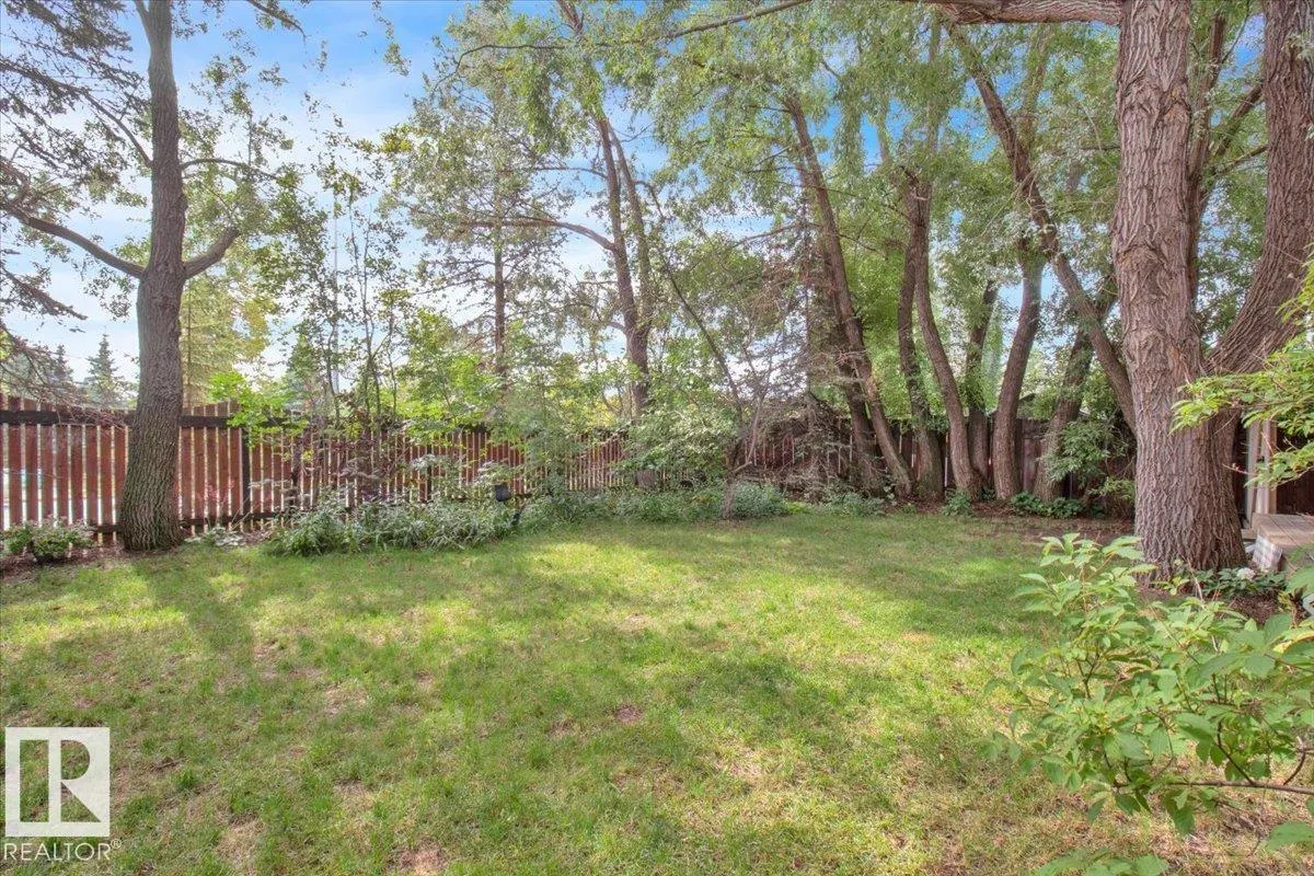 84 DEANE Crescent