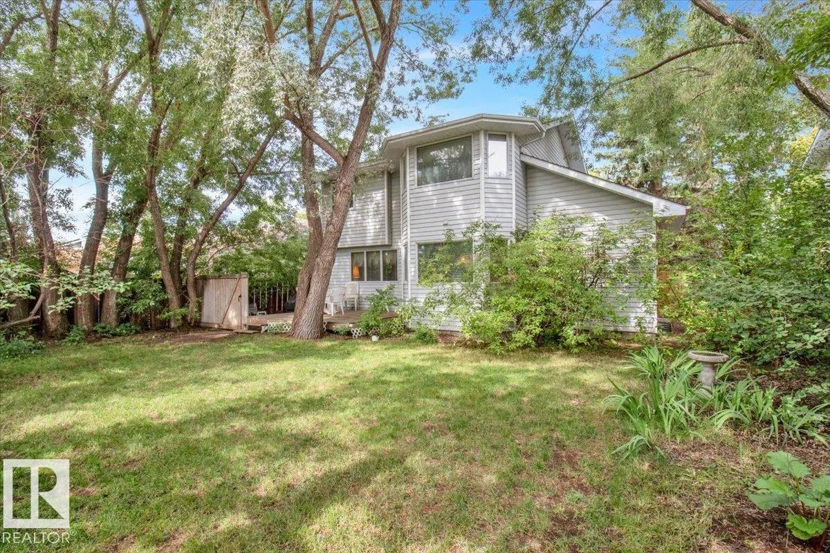 84 DEANE Crescent