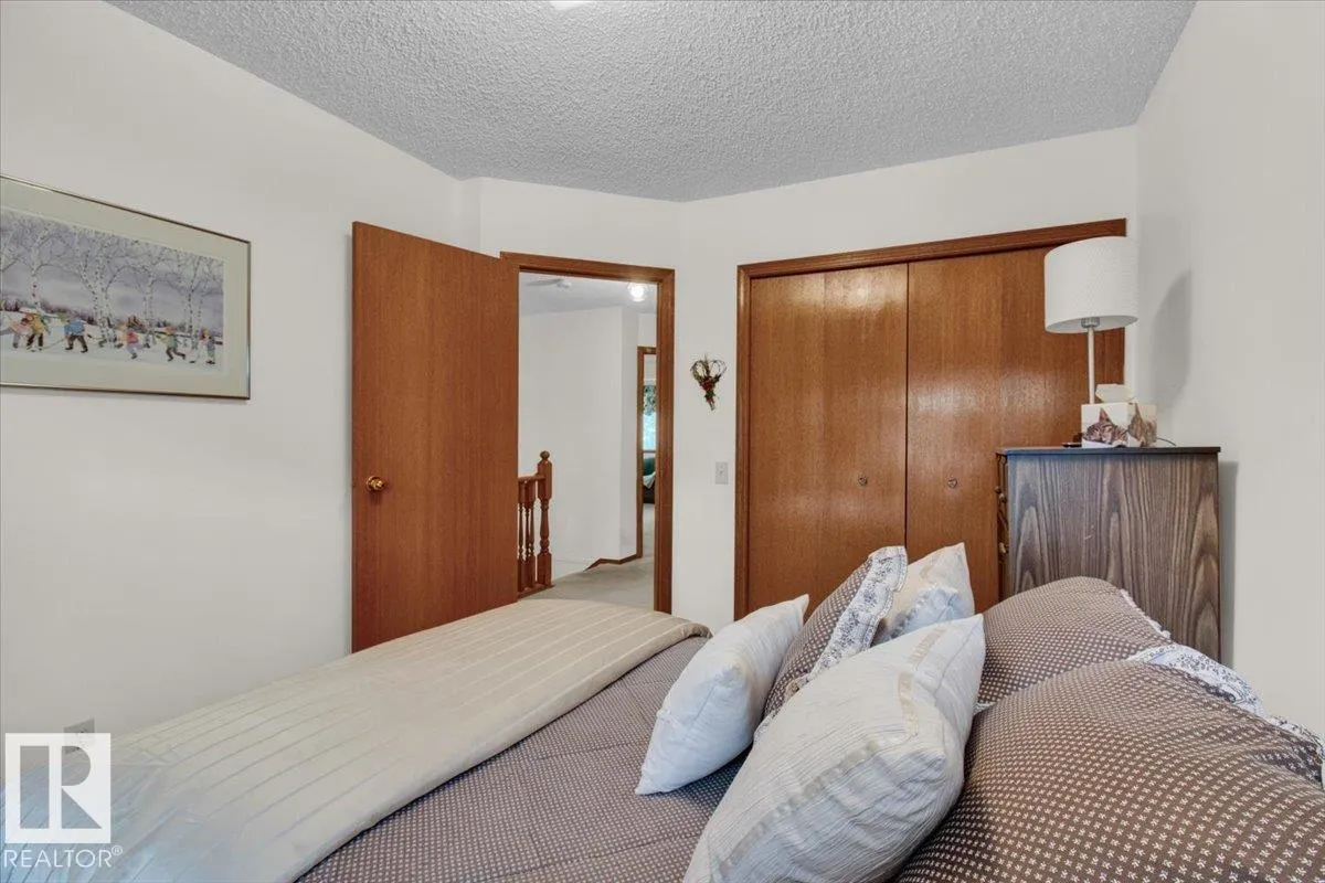 84 DEANE Crescent