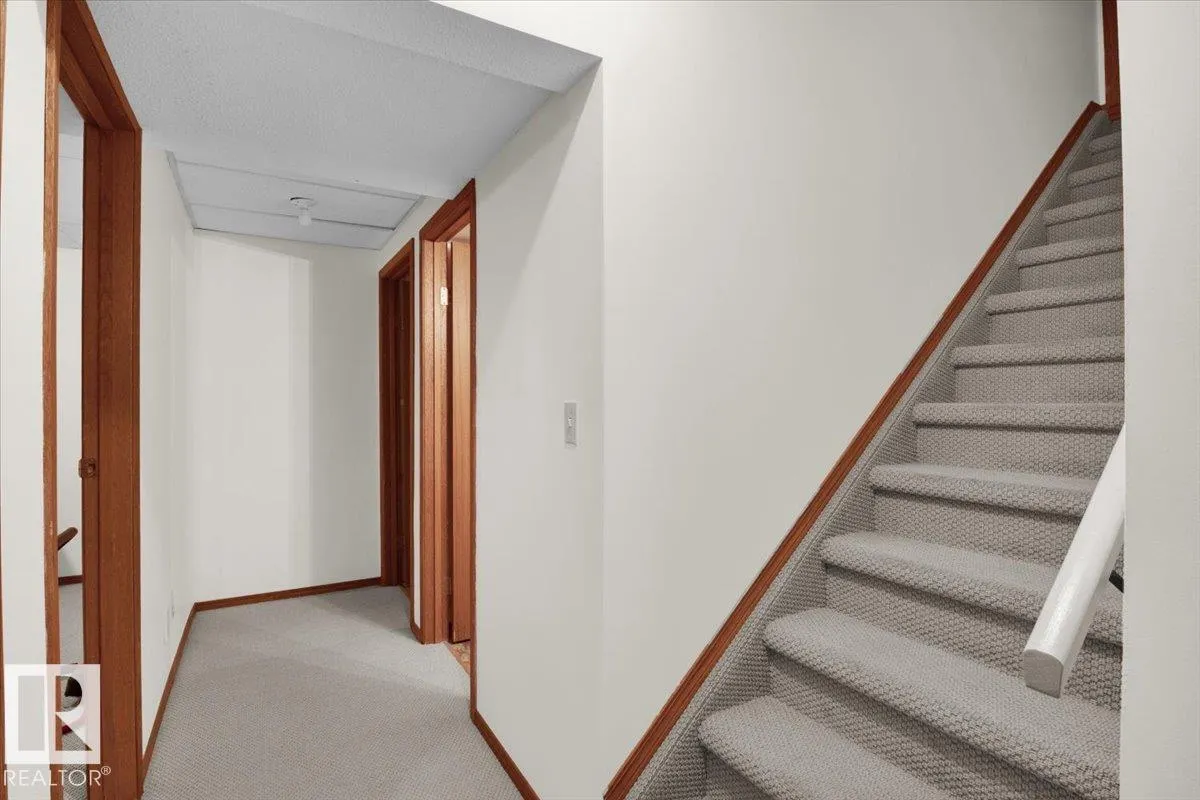 84 DEANE Crescent