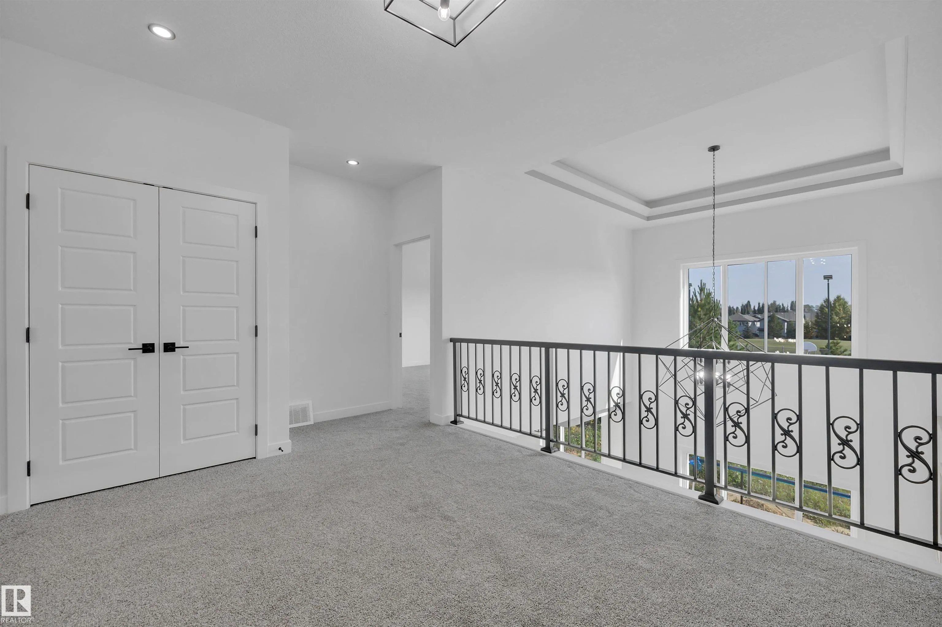 1925 WESTERRA Lane