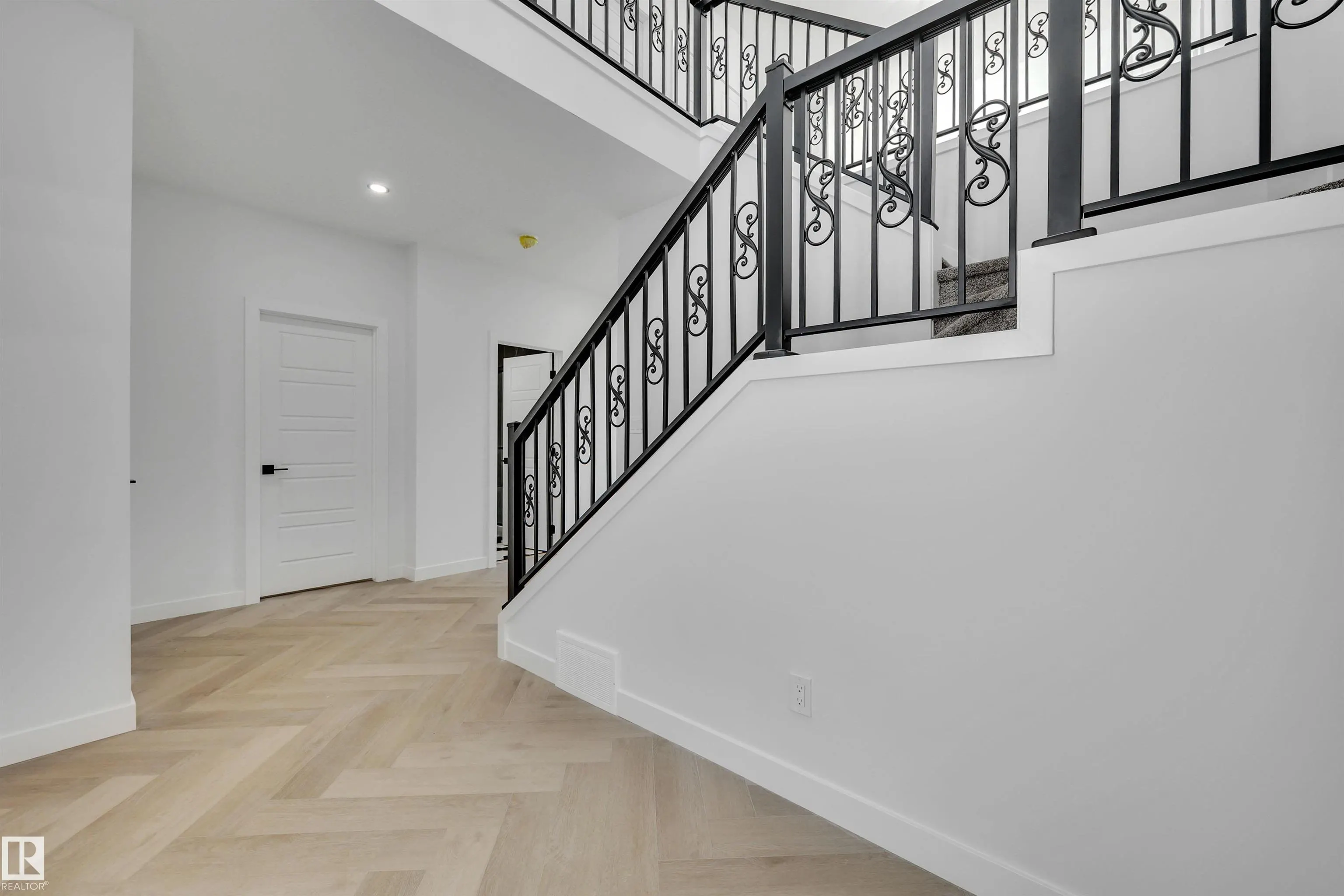 1925 WESTERRA Lane