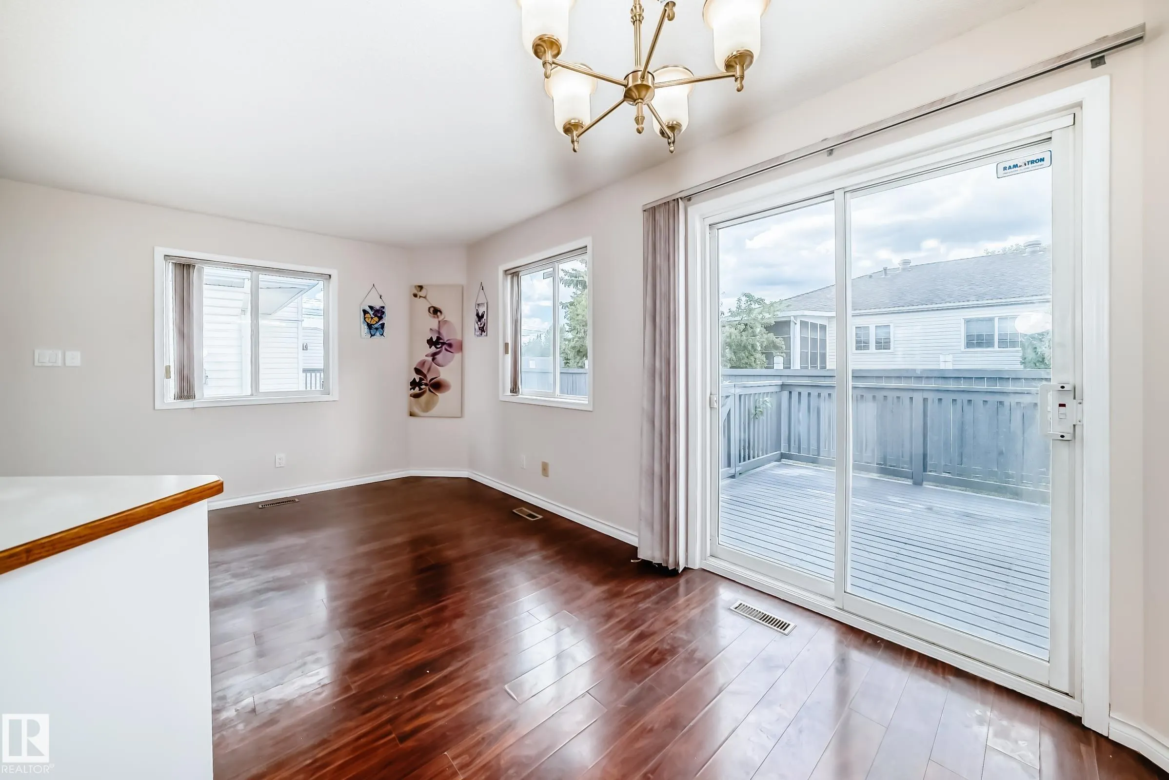 1033 YOUVILLE Drive