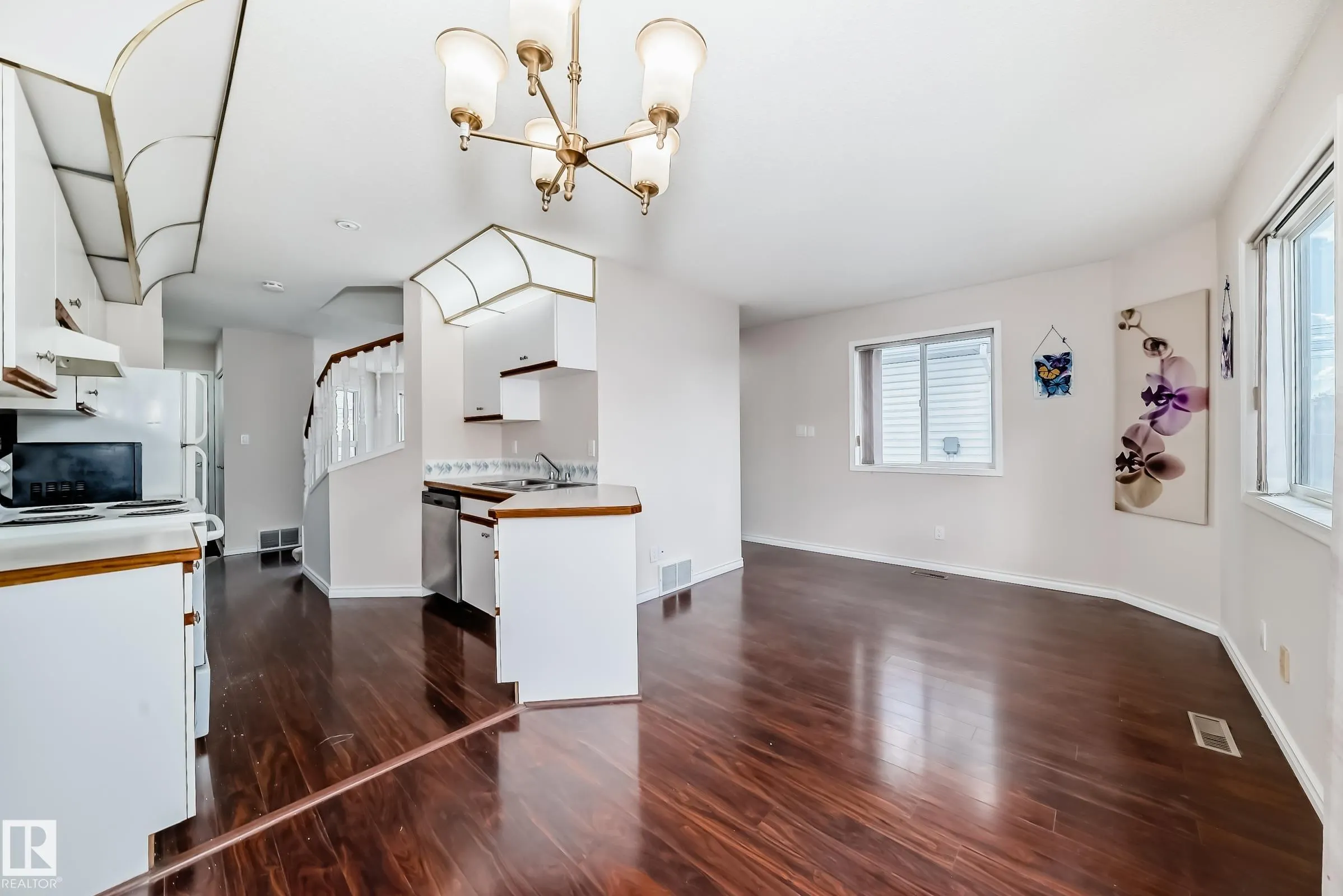 1033 YOUVILLE Drive