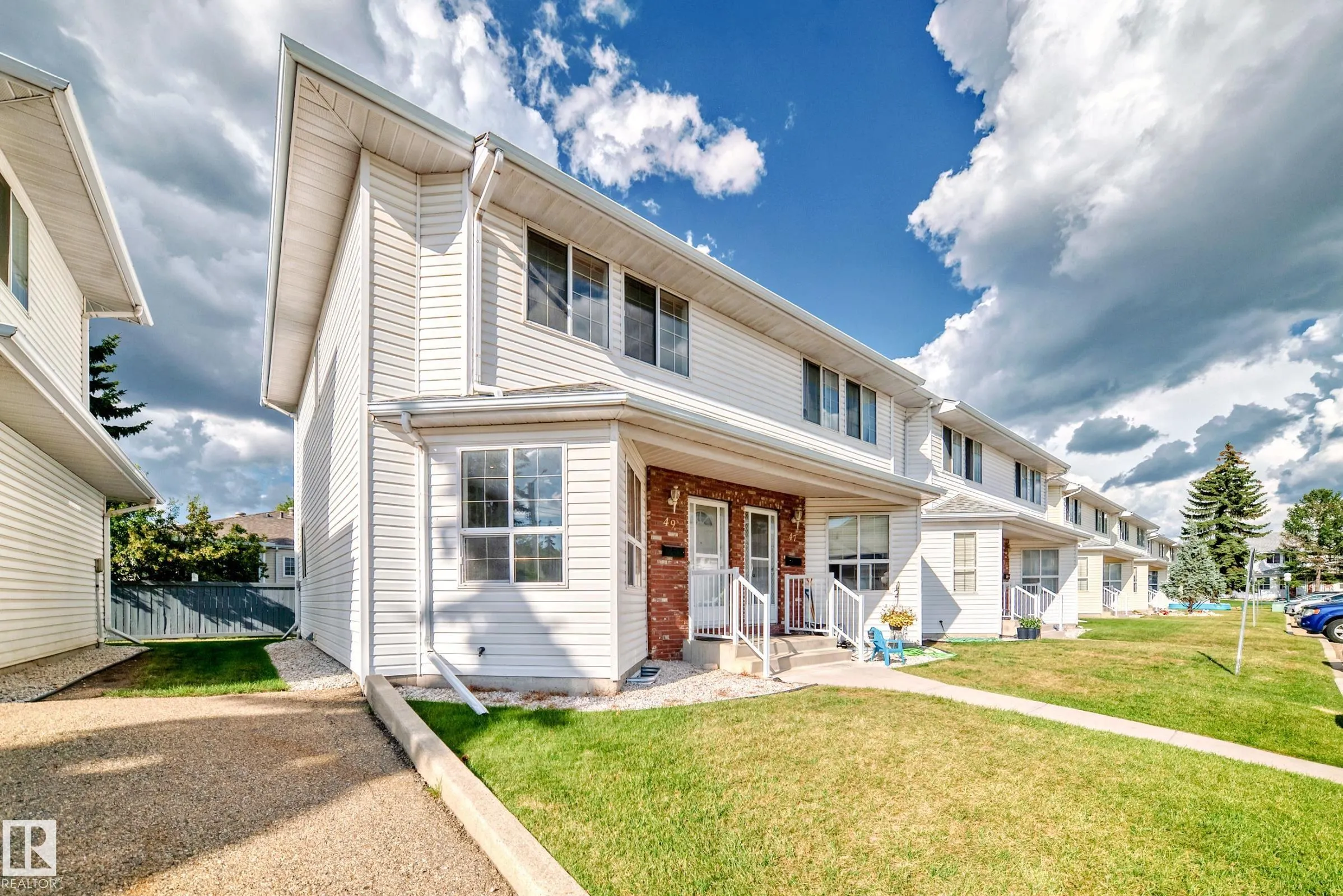 1033 YOUVILLE Drive