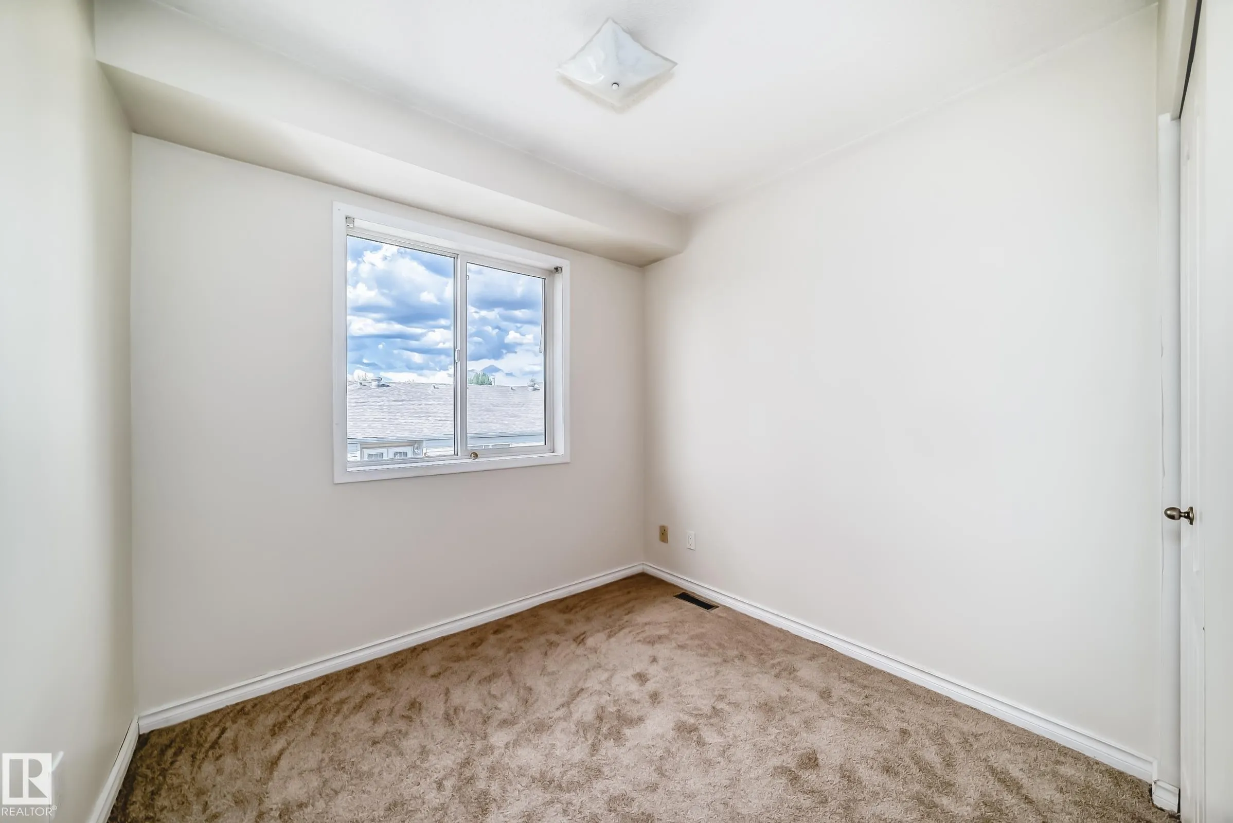 1033 YOUVILLE Drive