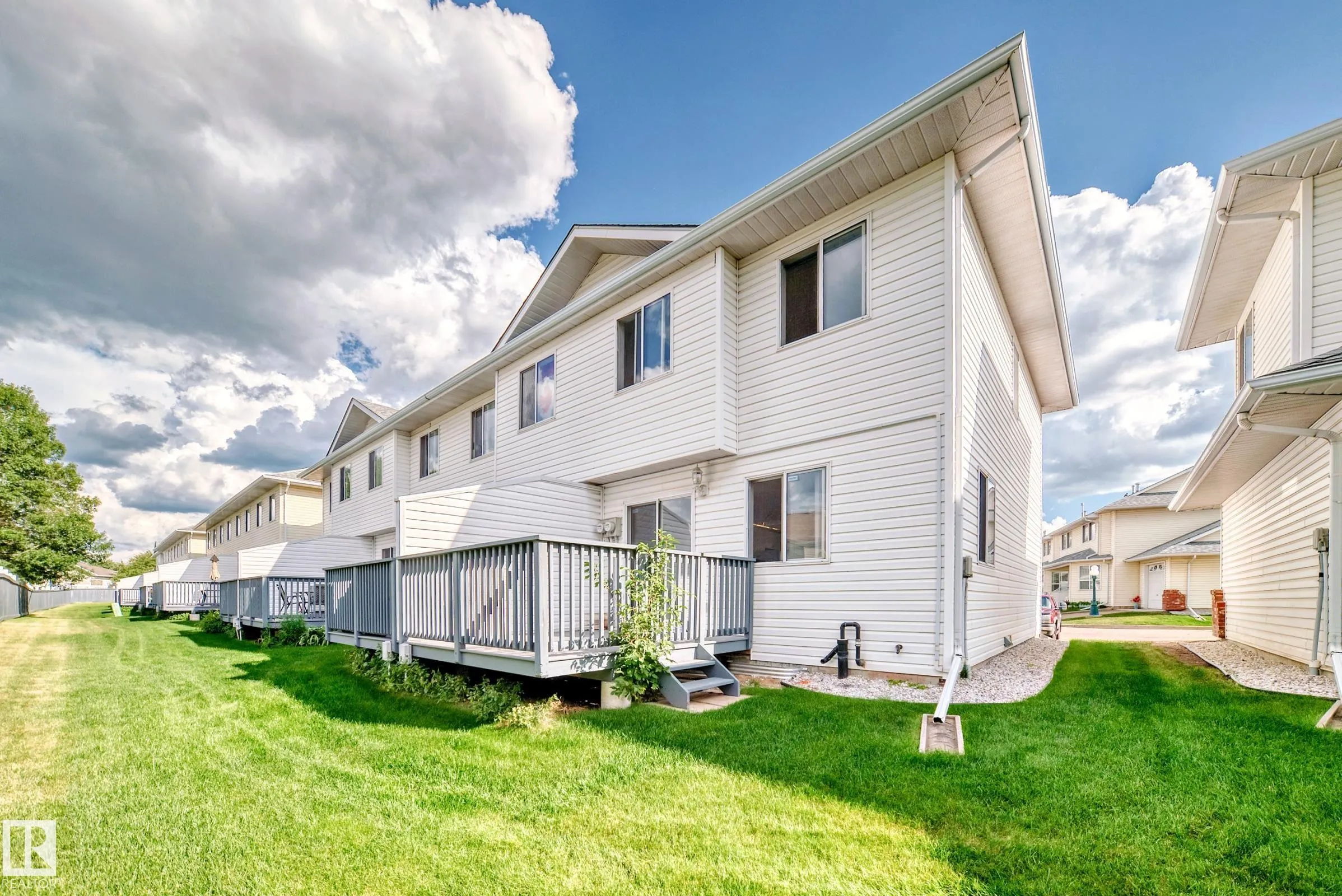 1033 YOUVILLE Drive