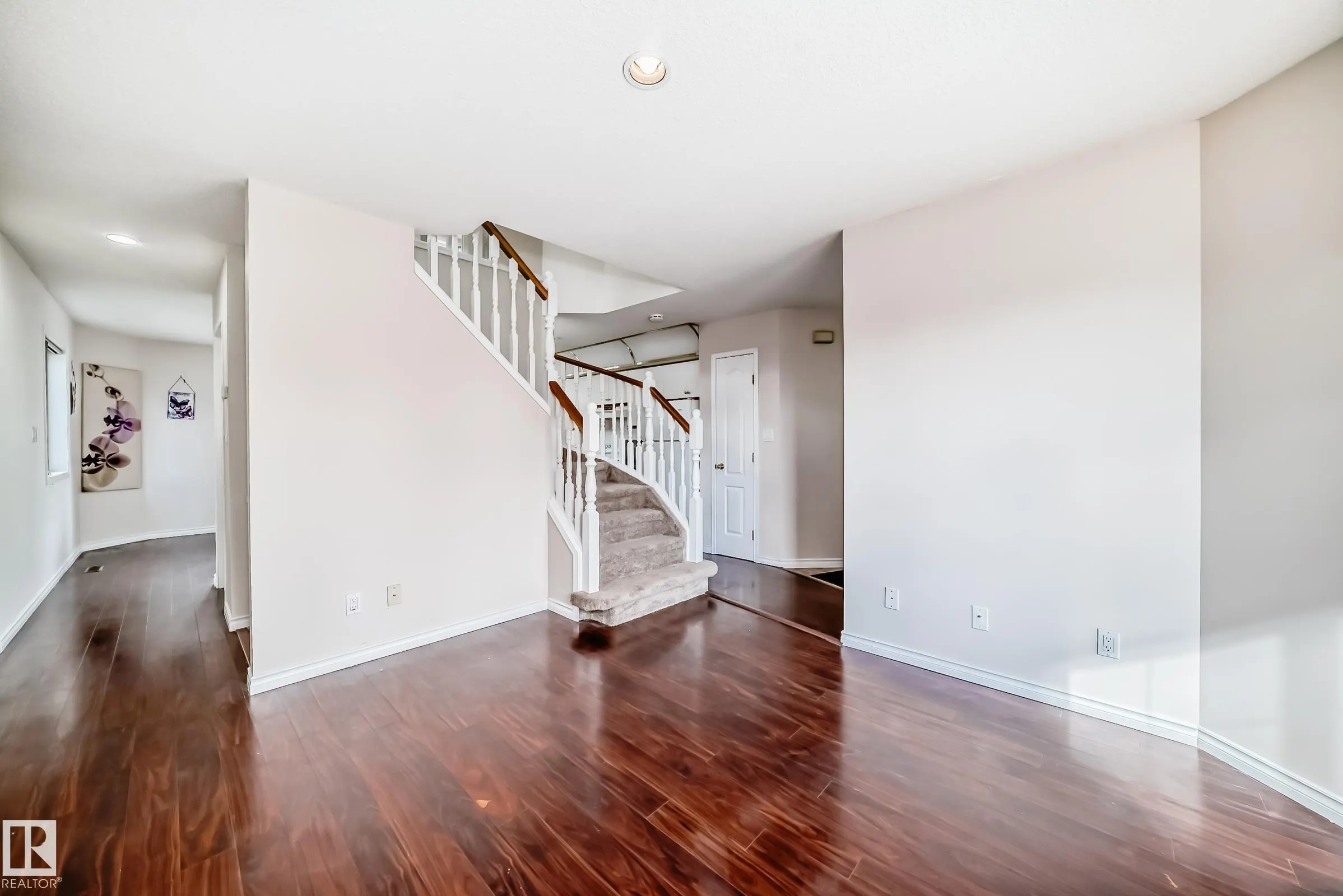 1033 YOUVILLE Drive