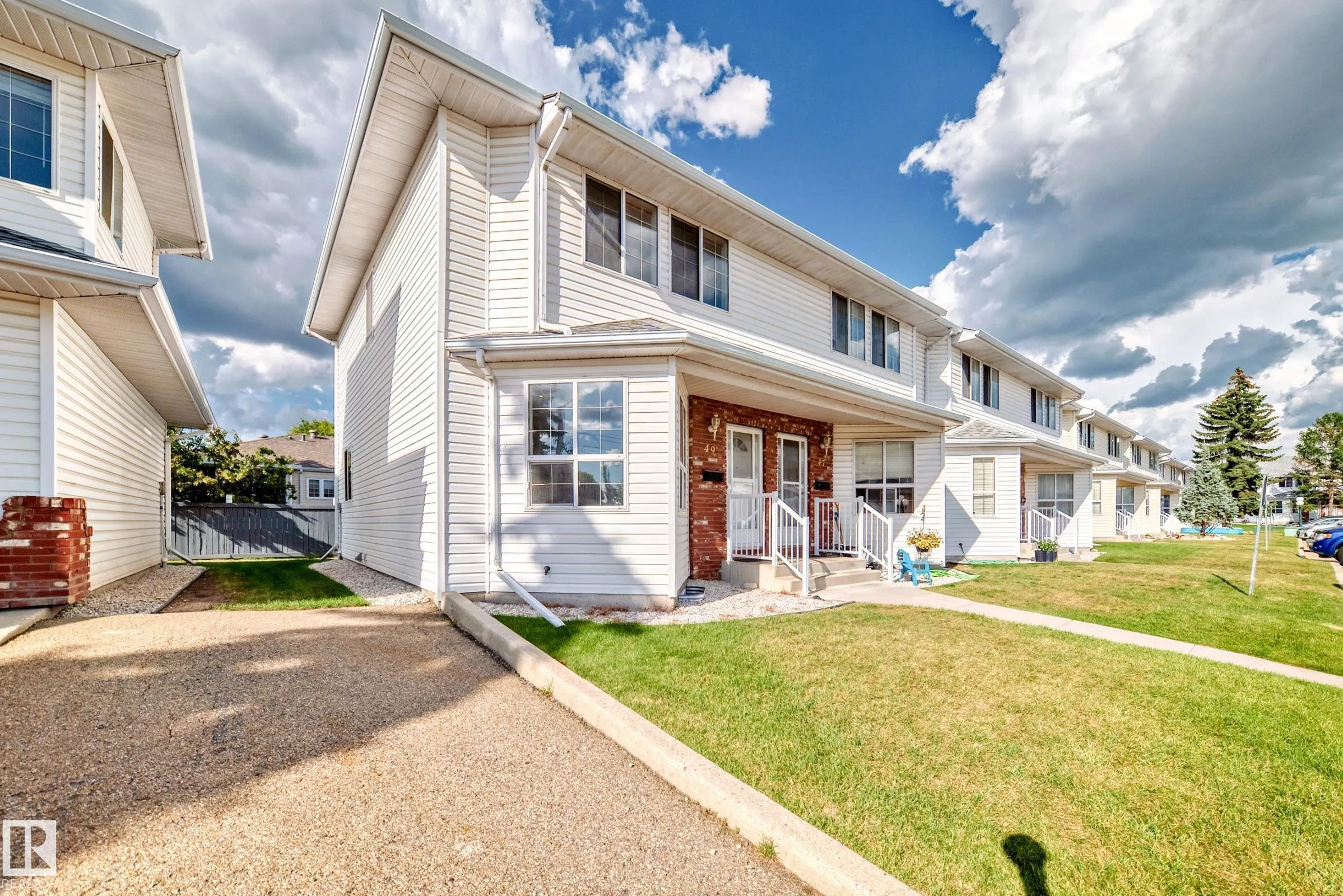 1033 YOUVILLE Drive