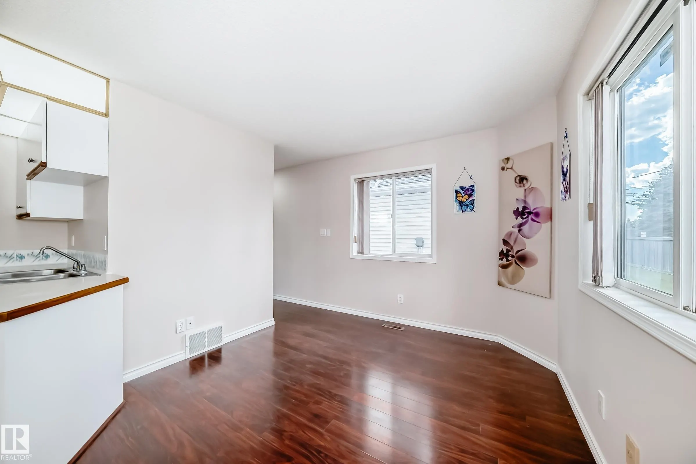 1033 YOUVILLE Drive