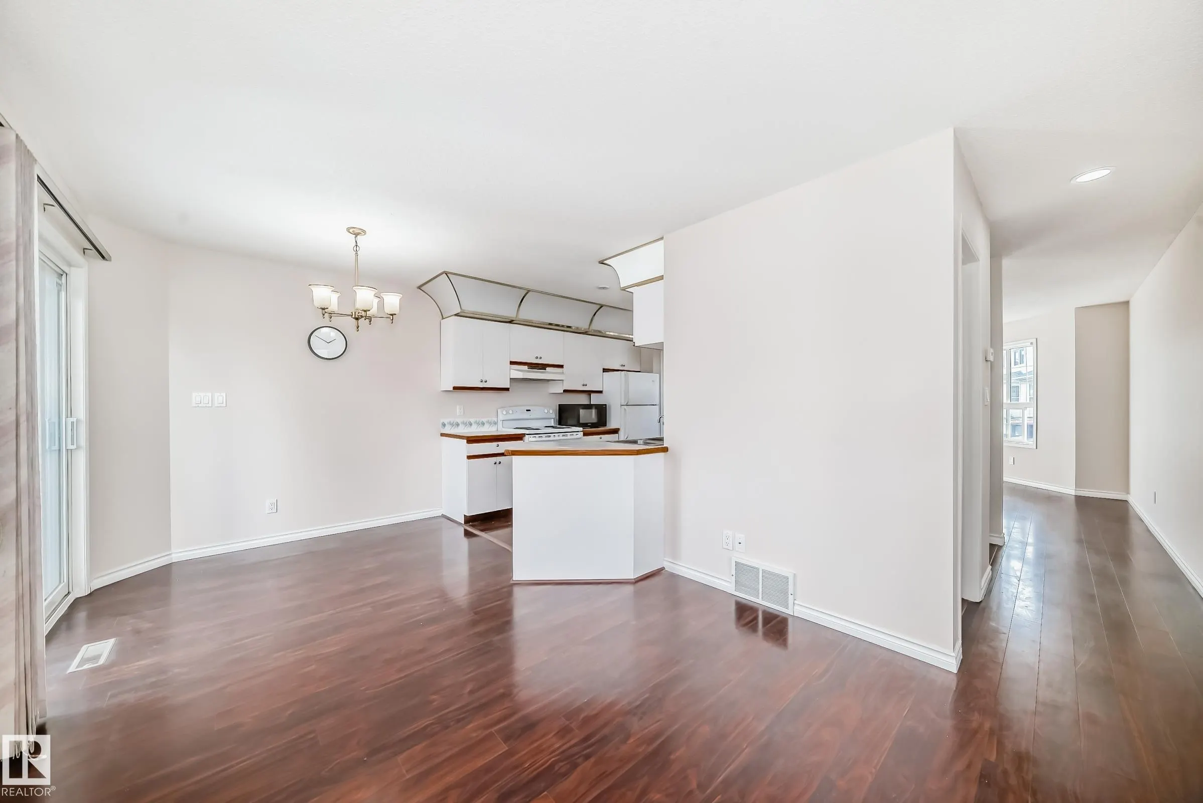 1033 YOUVILLE Drive