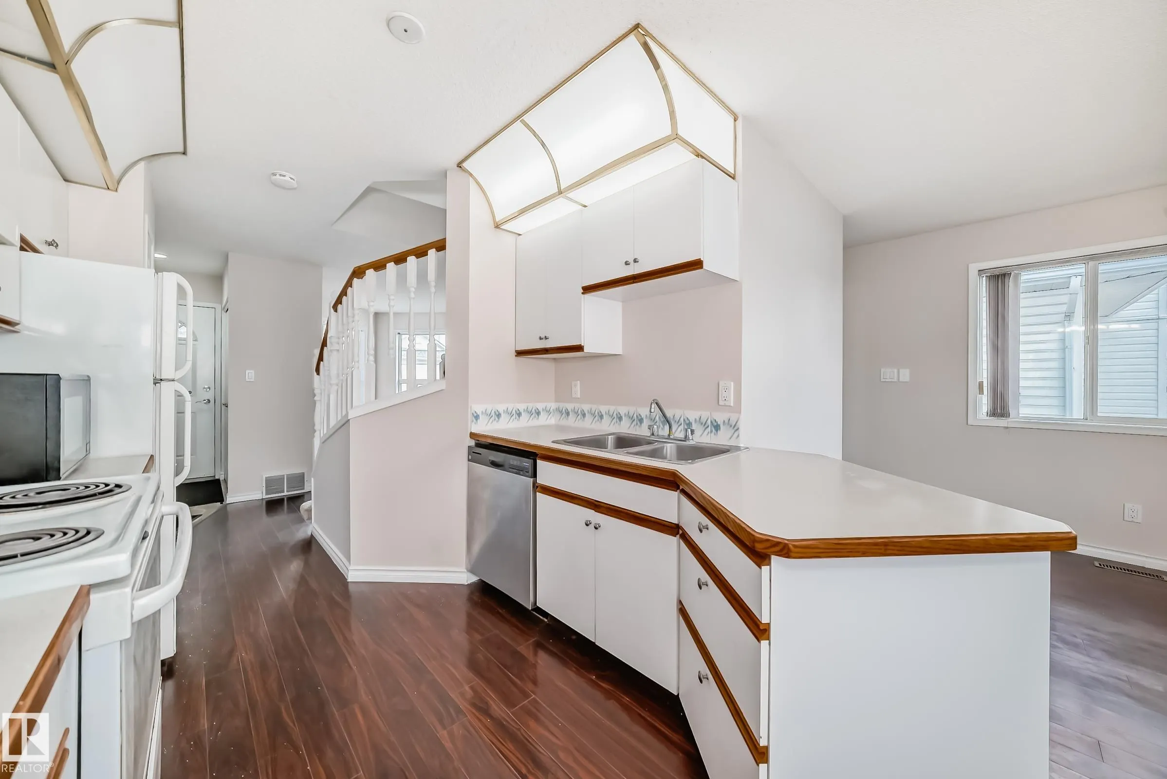 1033 YOUVILLE Drive