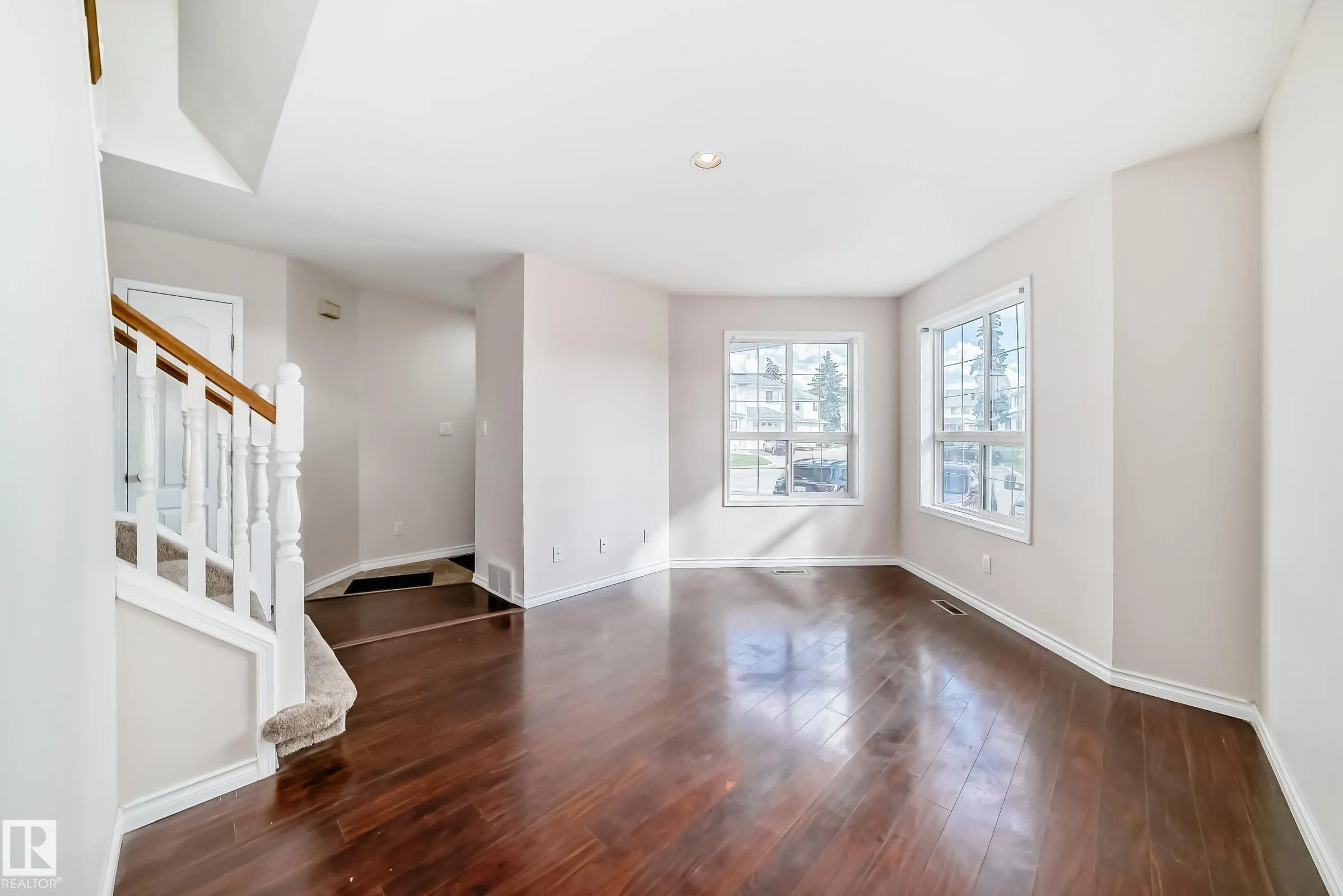 1033 YOUVILLE Drive