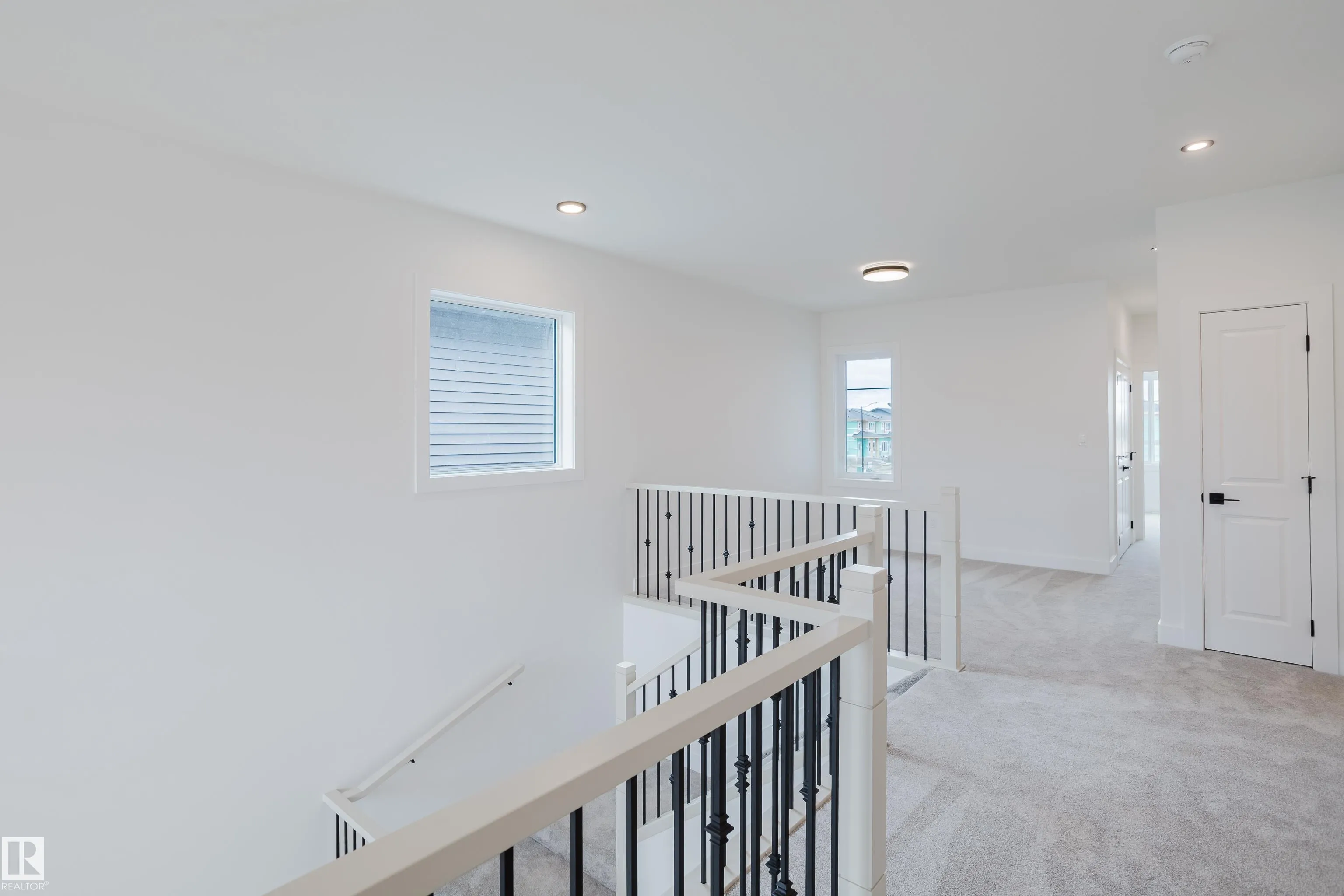 53 RENWYCK Place