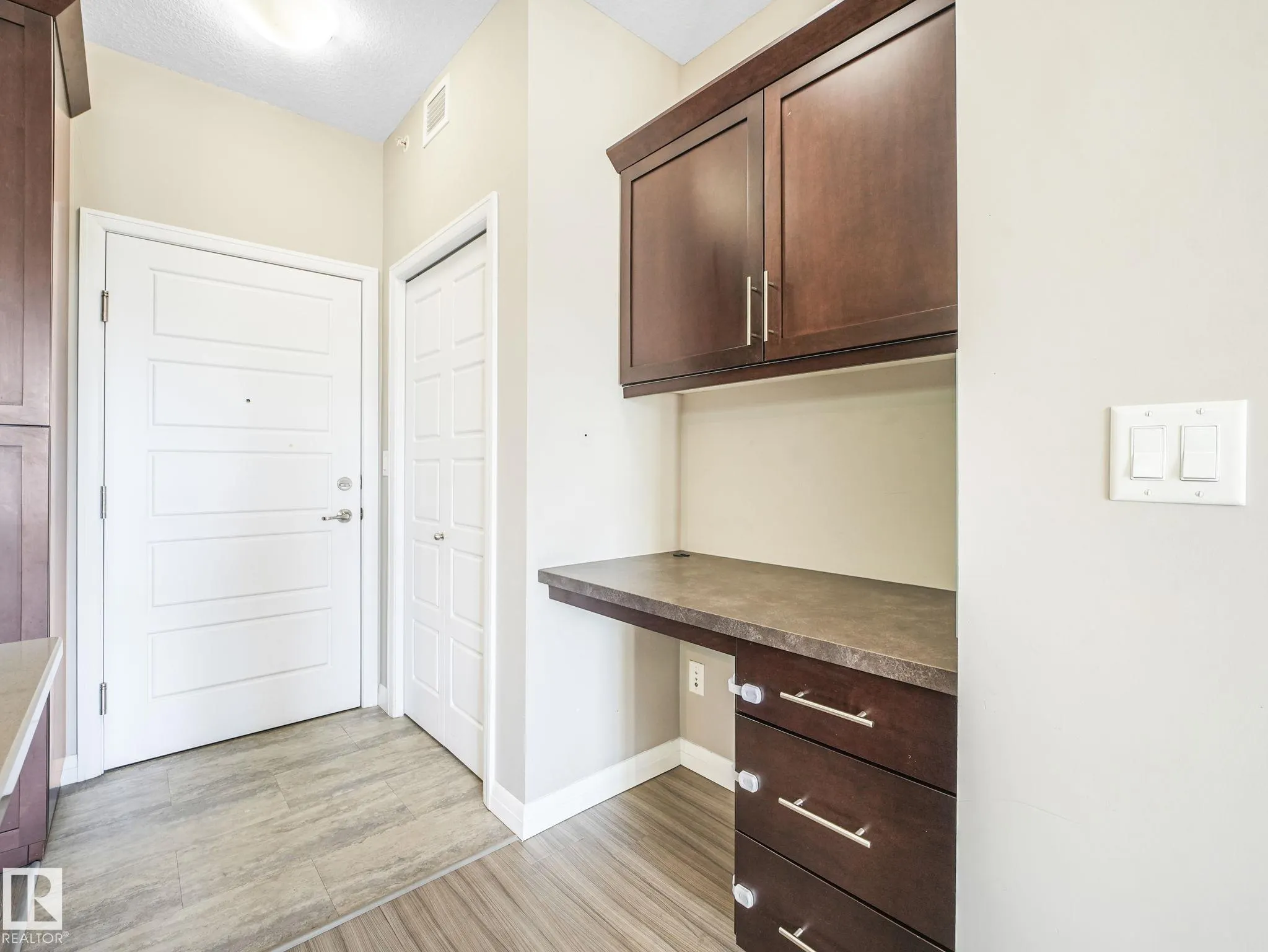 2588 Anderson Way