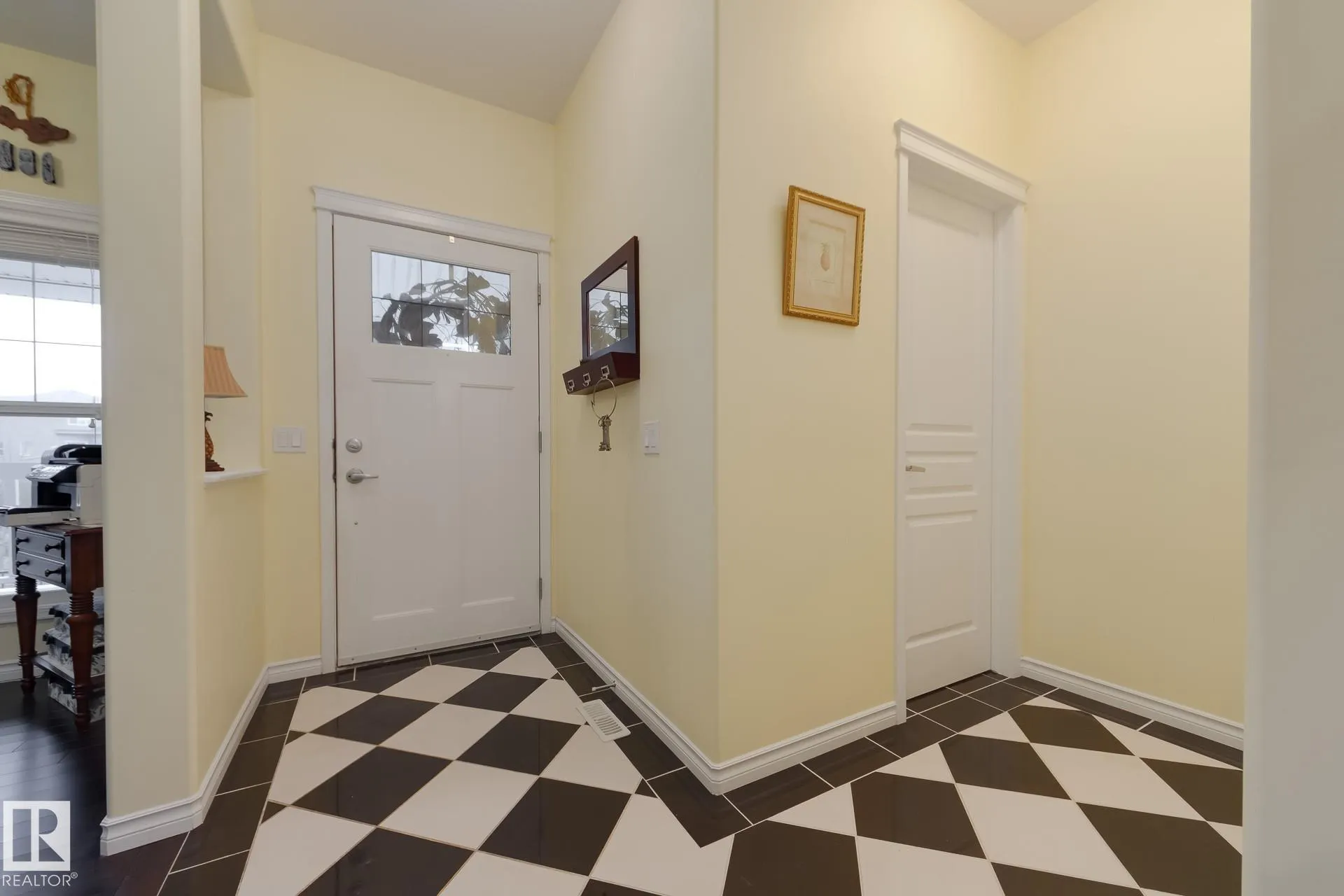 1832 CARRUTHERS Lane