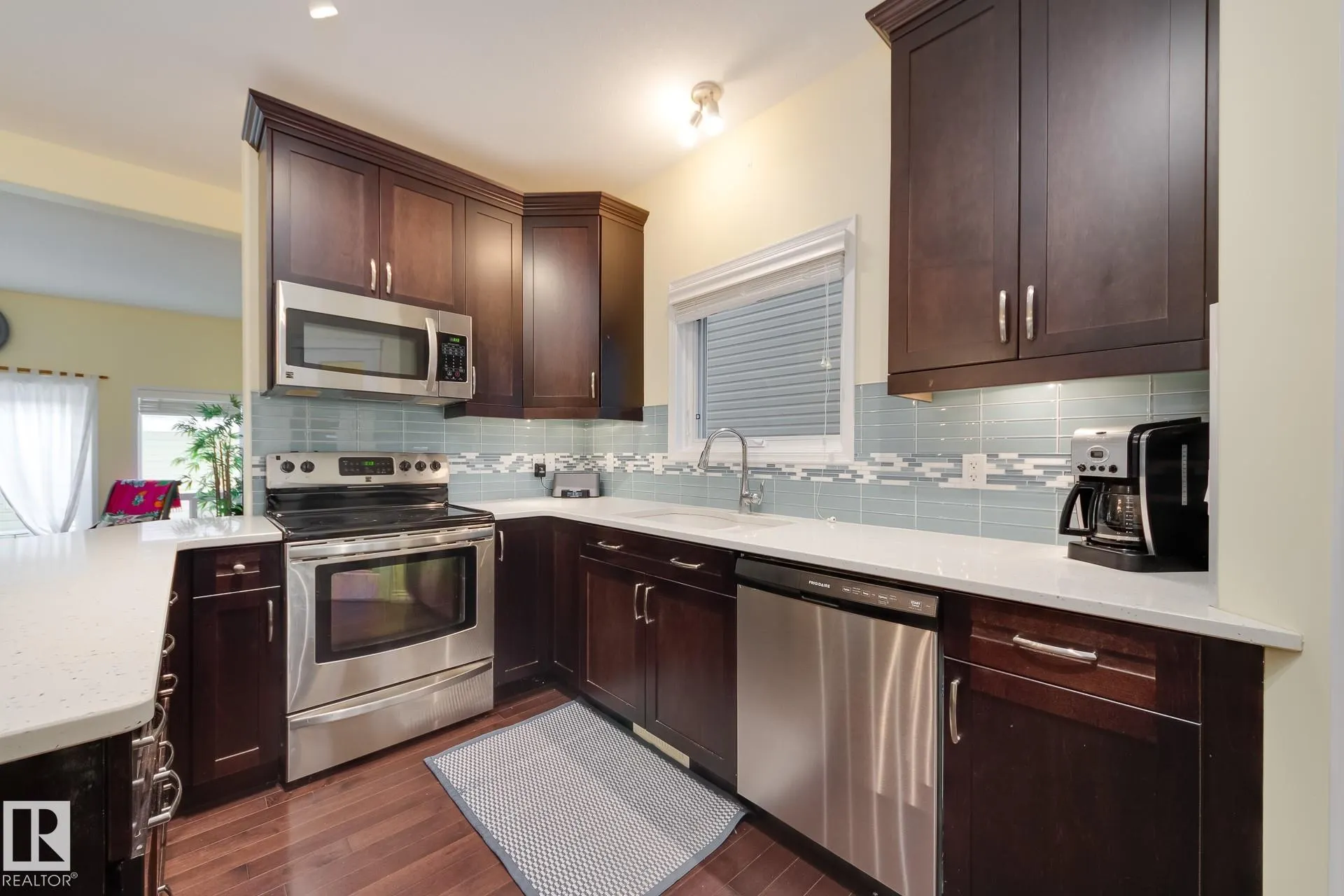 1832 CARRUTHERS Lane