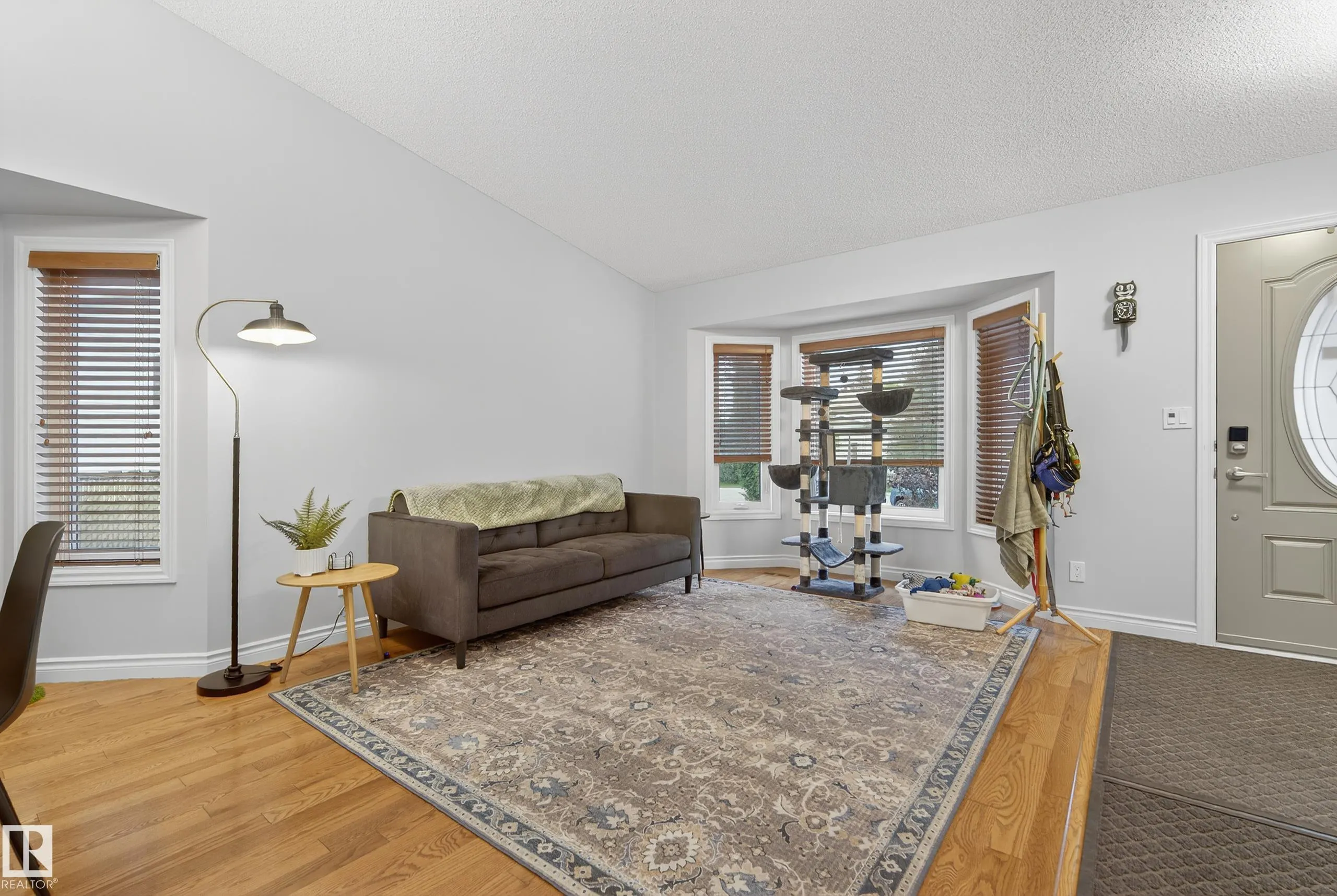 5603 56 Avenue