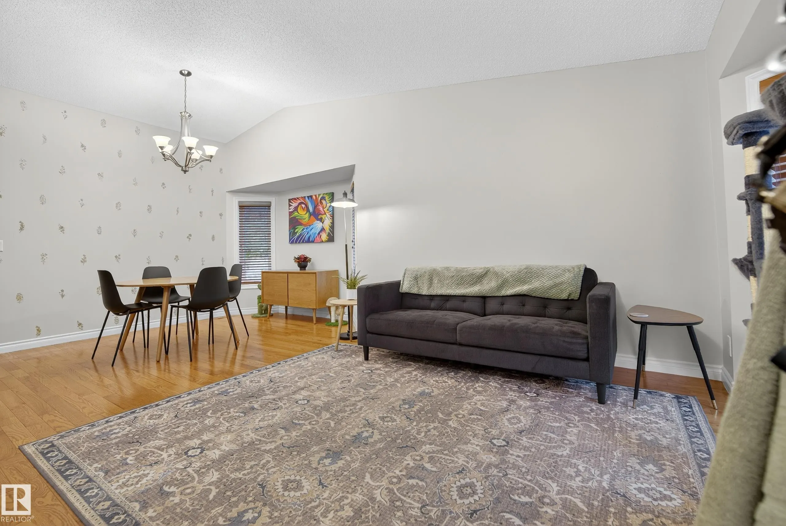 5603 56 Avenue