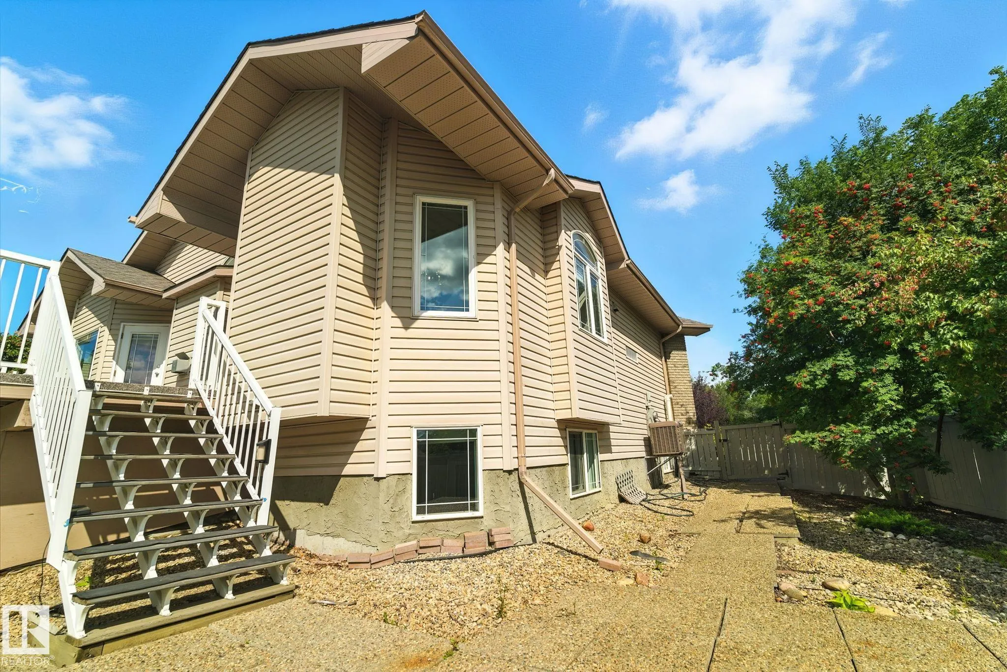 17 KENDALL Crescent