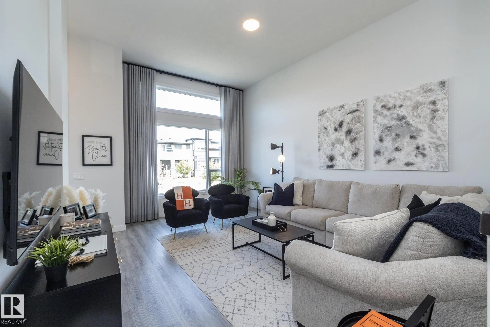 197 CHARLESWORTH Drive