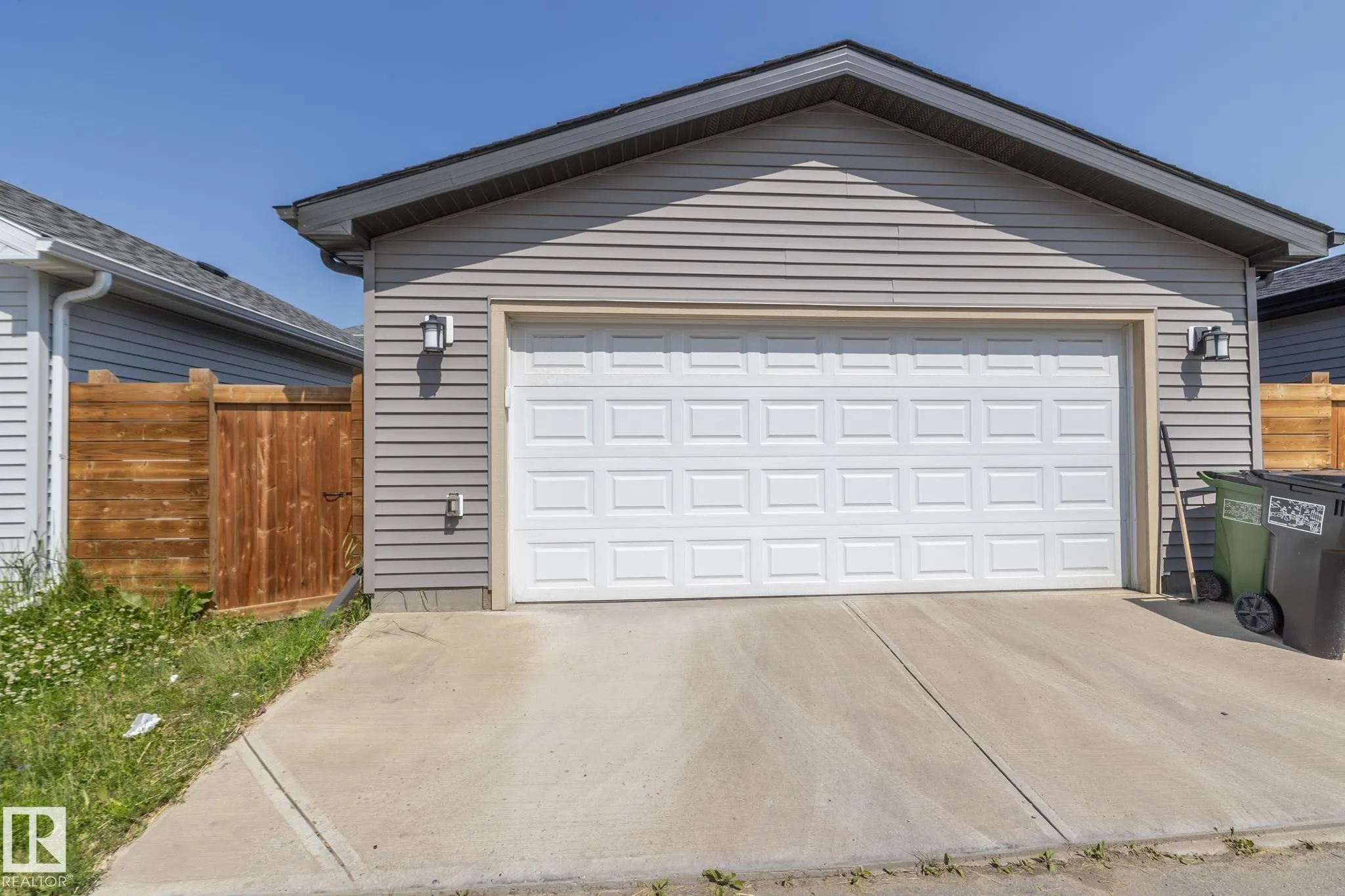 197 CHARLESWORTH Drive