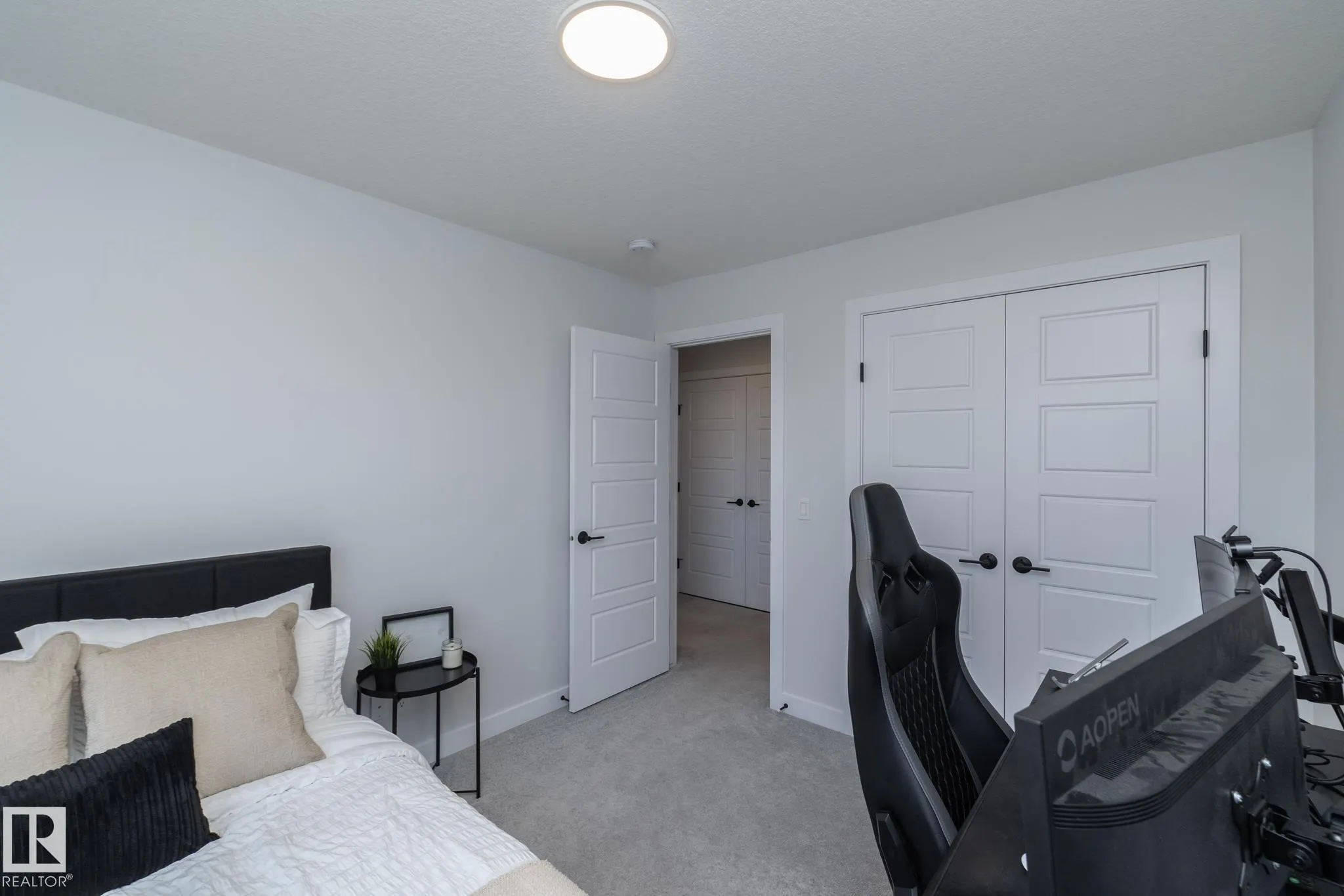 197 CHARLESWORTH Drive