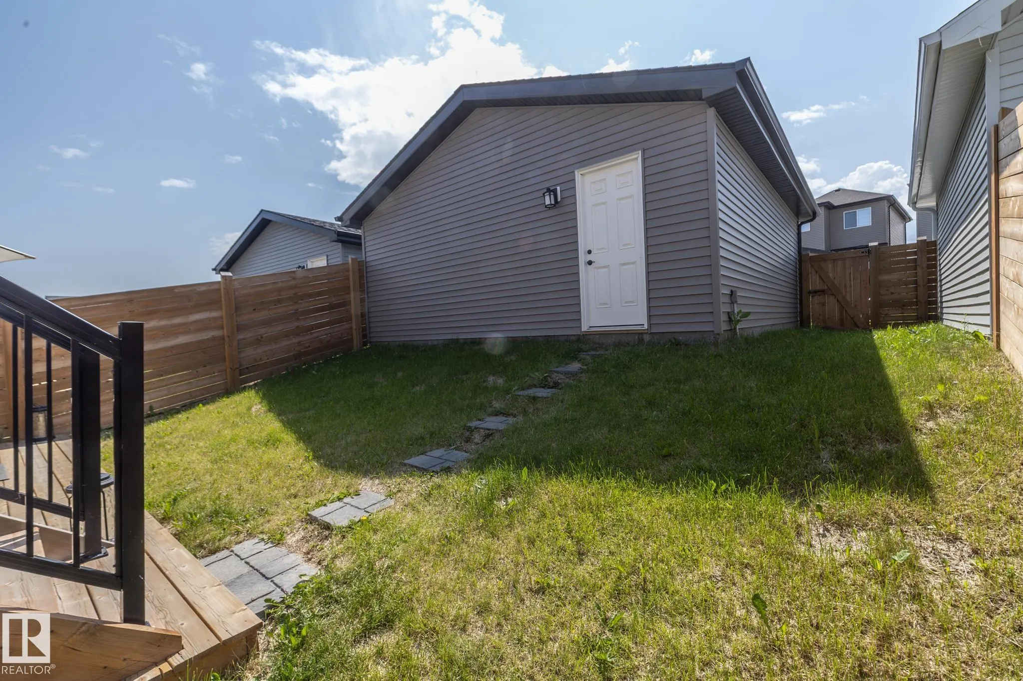 197 CHARLESWORTH Drive
