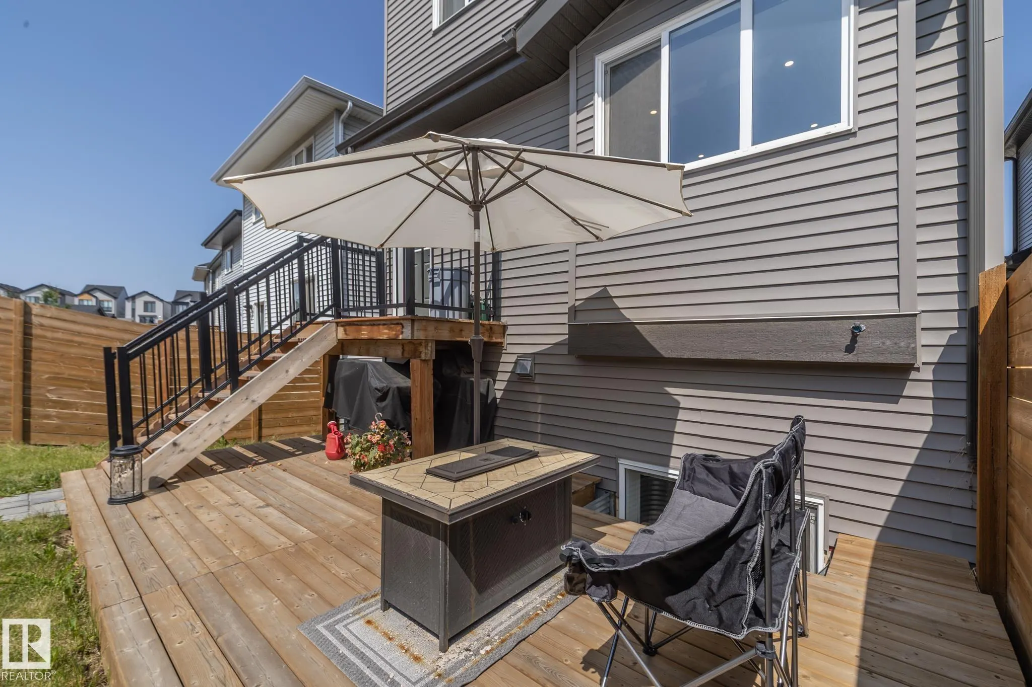 197 CHARLESWORTH Drive