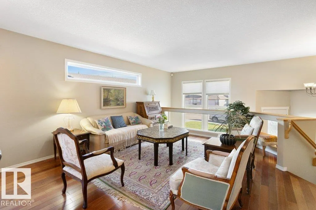55 RIDGEHAVEN Crescent