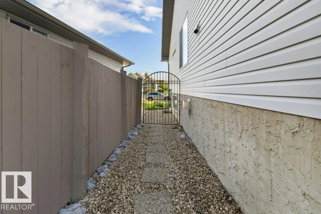 55 RIDGEHAVEN Crescent
