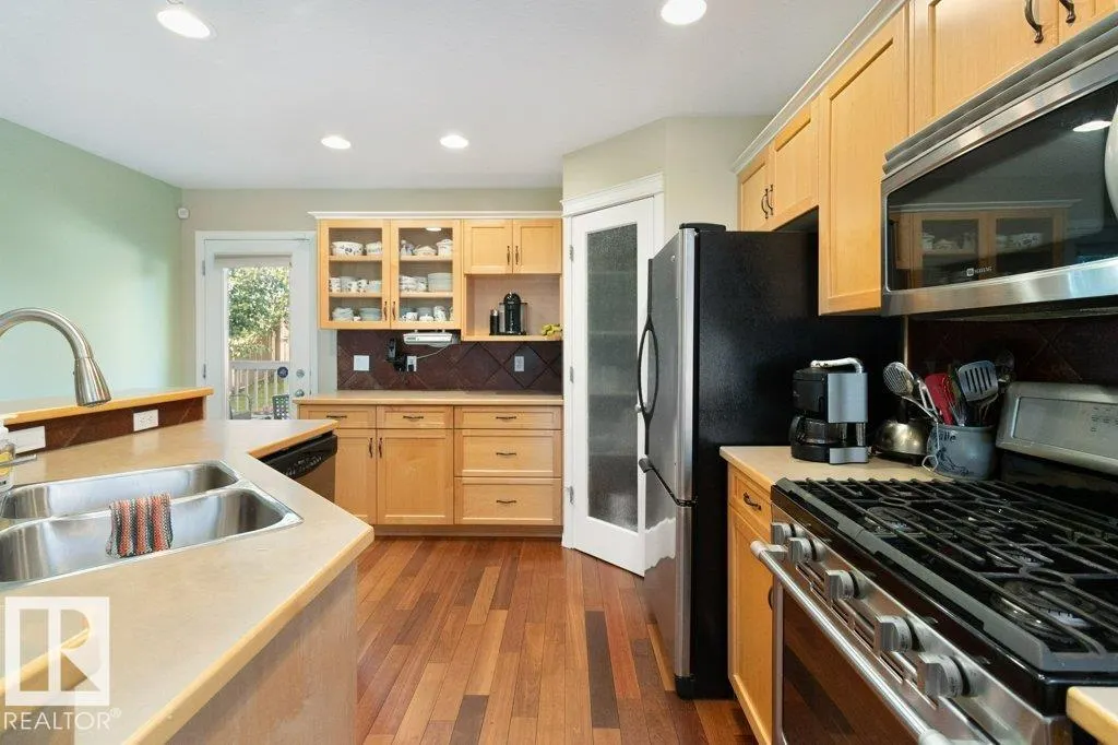 55 RIDGEHAVEN Crescent