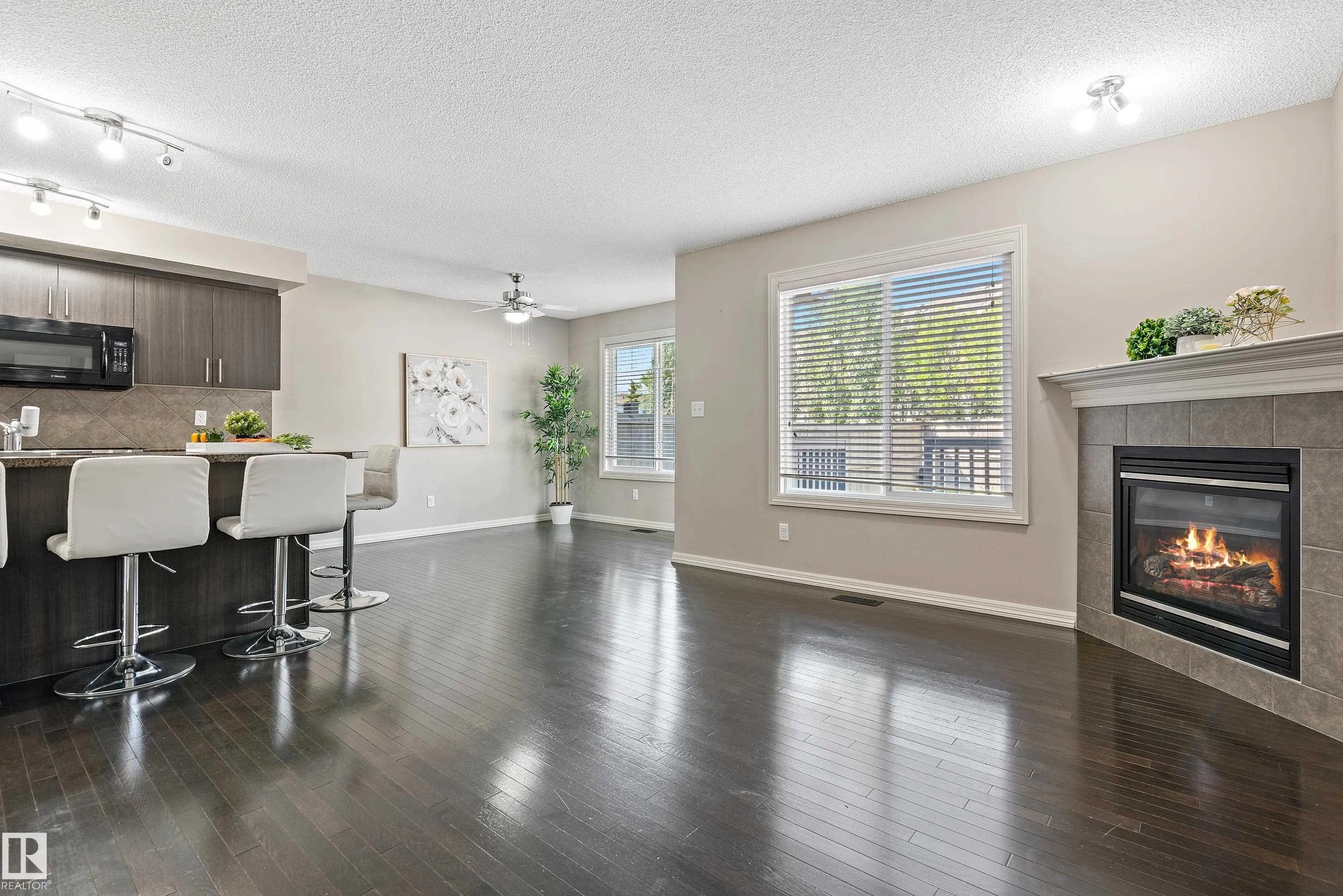 1301 CUNNINGHAM Drive