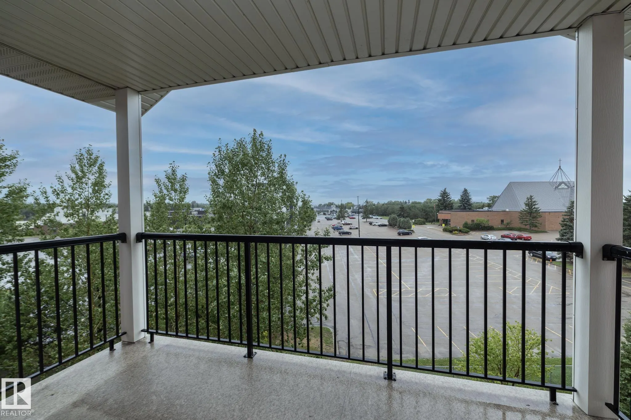 273 CHARLOTTE Way