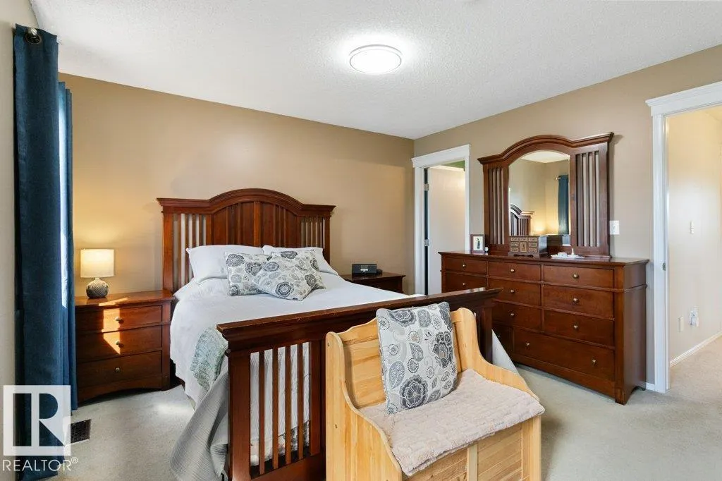 47 LILAC Crescent