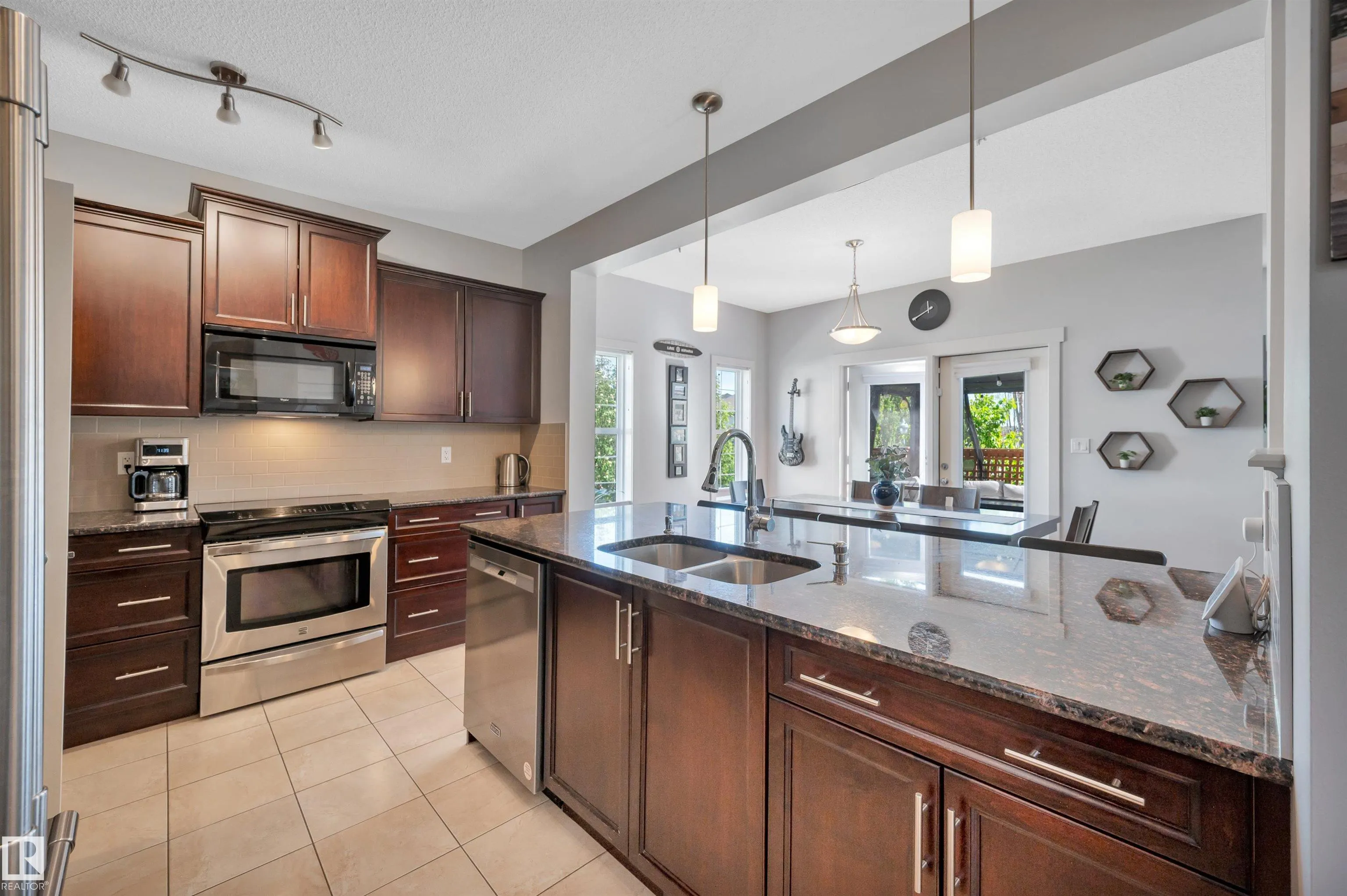 1241 SECORD LANDING Landing