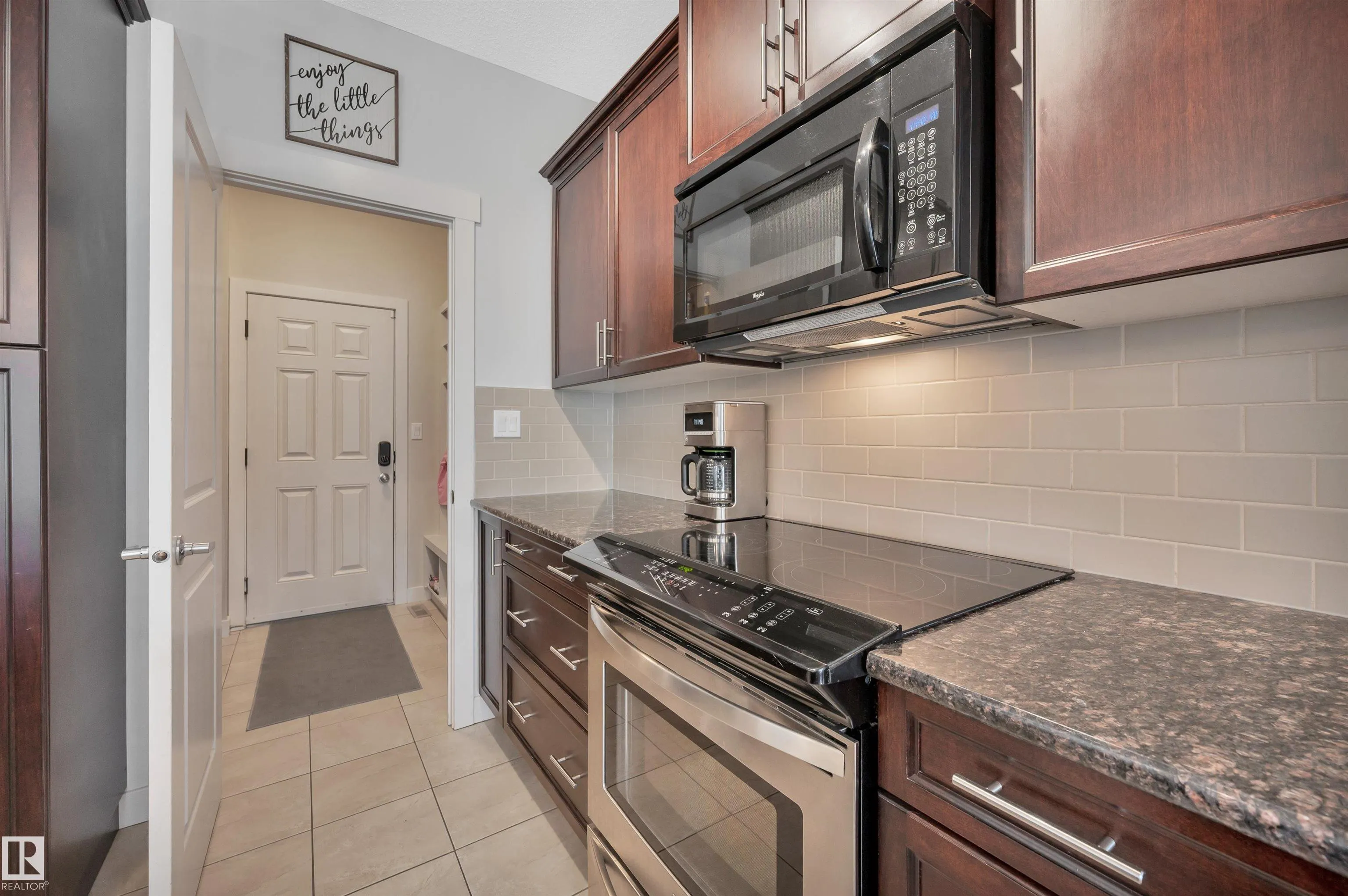 1241 SECORD LANDING Landing