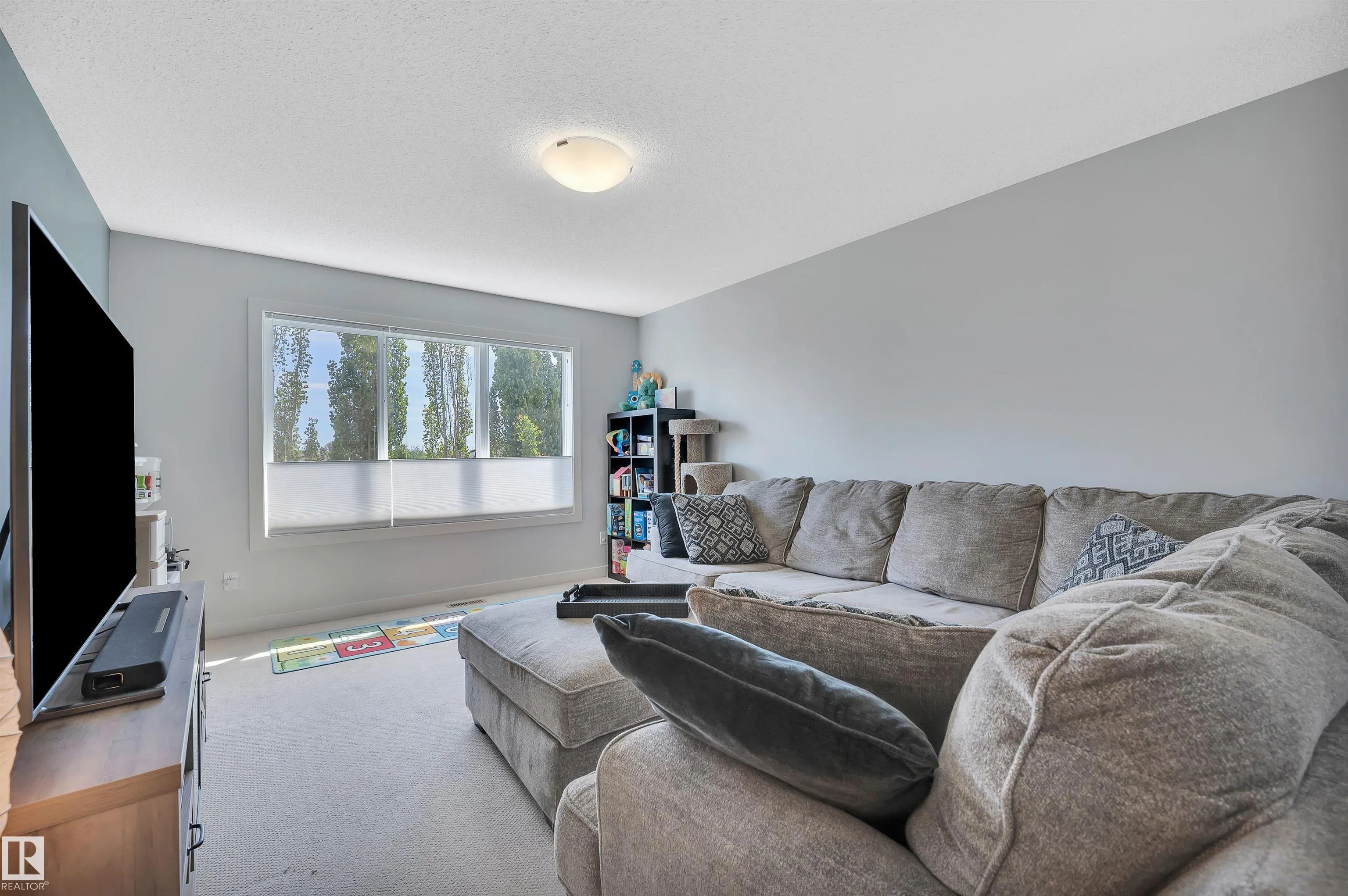 1241 SECORD LANDING Landing